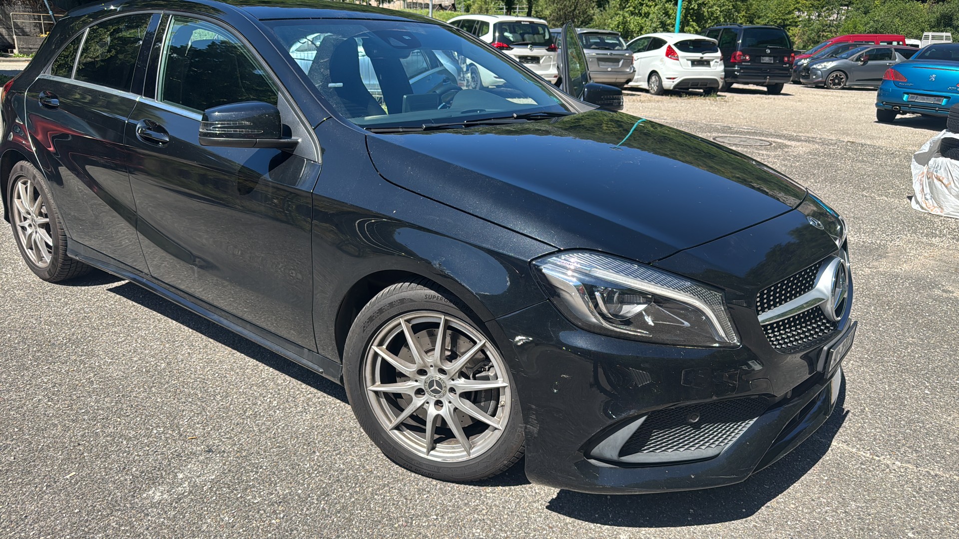 MERCEDES-BENZ A 220 AMG Line 4Matic 7G-DCT-image-12
