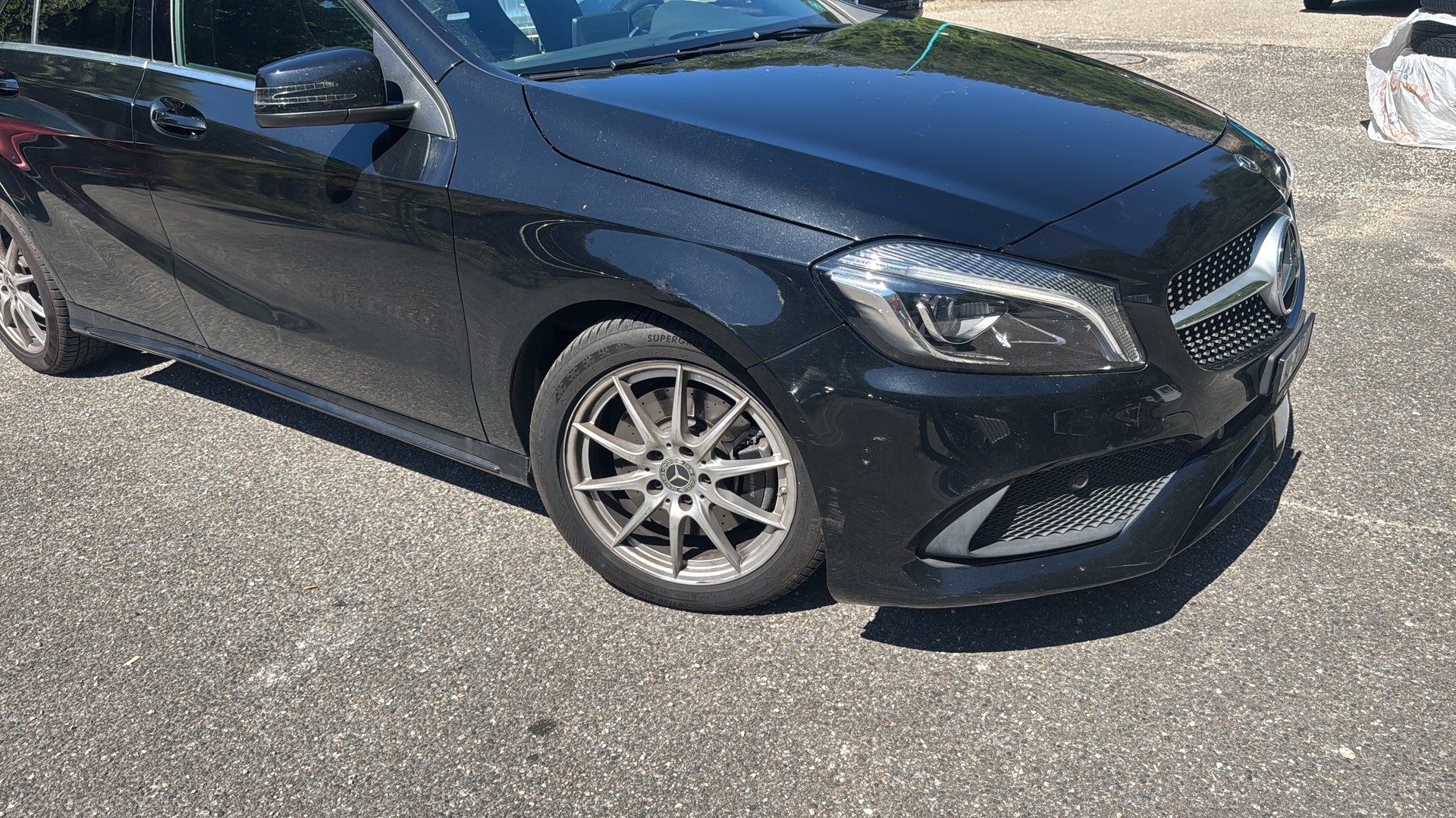 MERCEDES-BENZ A 220 AMG Line 4Matic 7G-DCT-image-11