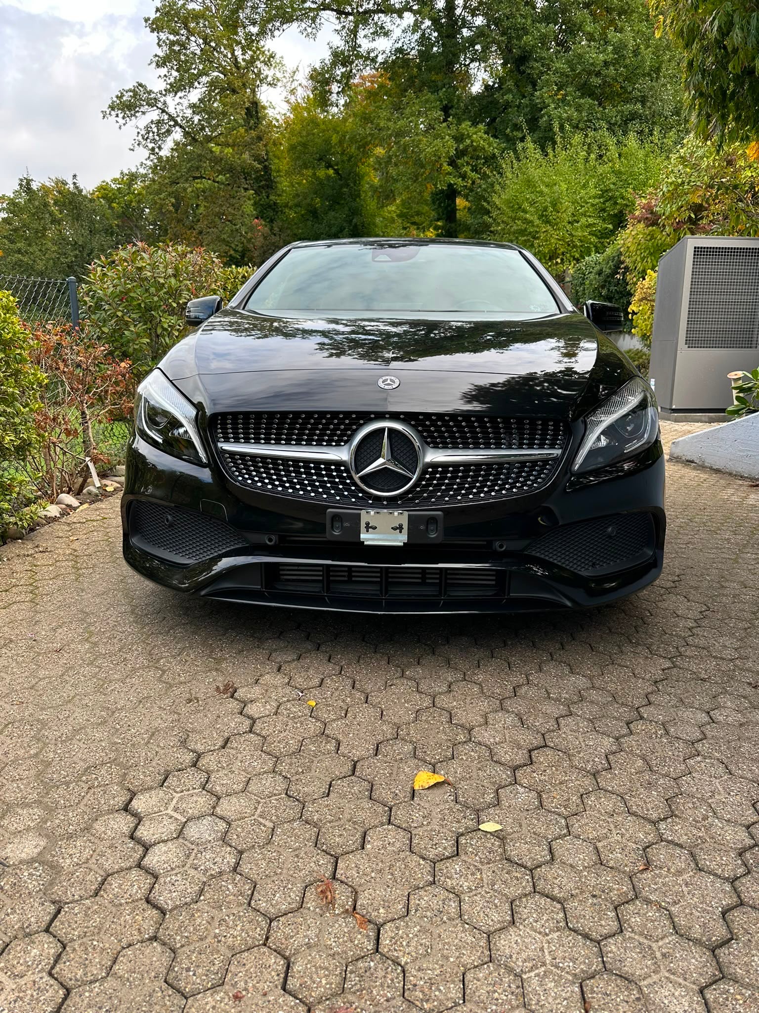 MERCEDES-BENZ A 220 AMG Line 4Matic 7G-DCT-image-0