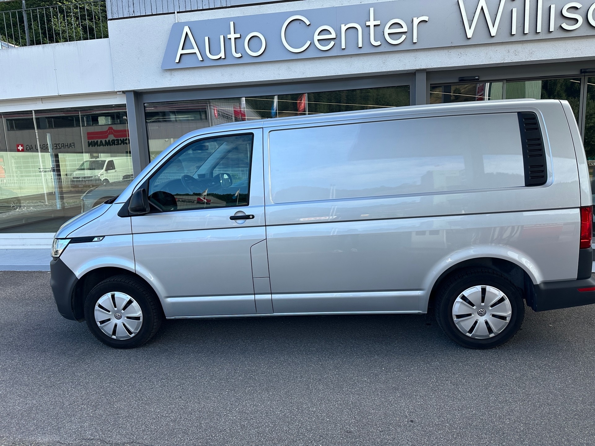 VW T6.1 2.0 TDI 3000 Kasten Inkl Einrichtung-image-7
