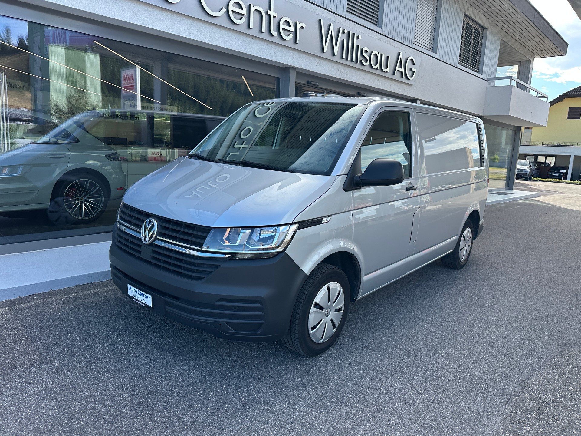 VW T6.1 2.0 TDI 3000 Kasten Inkl Einrichtung-image-1