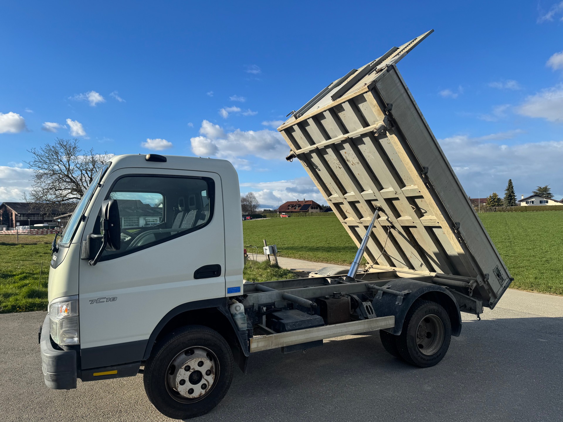 MITSUBISHI MITSUBISHI FUSO Canter-image-0