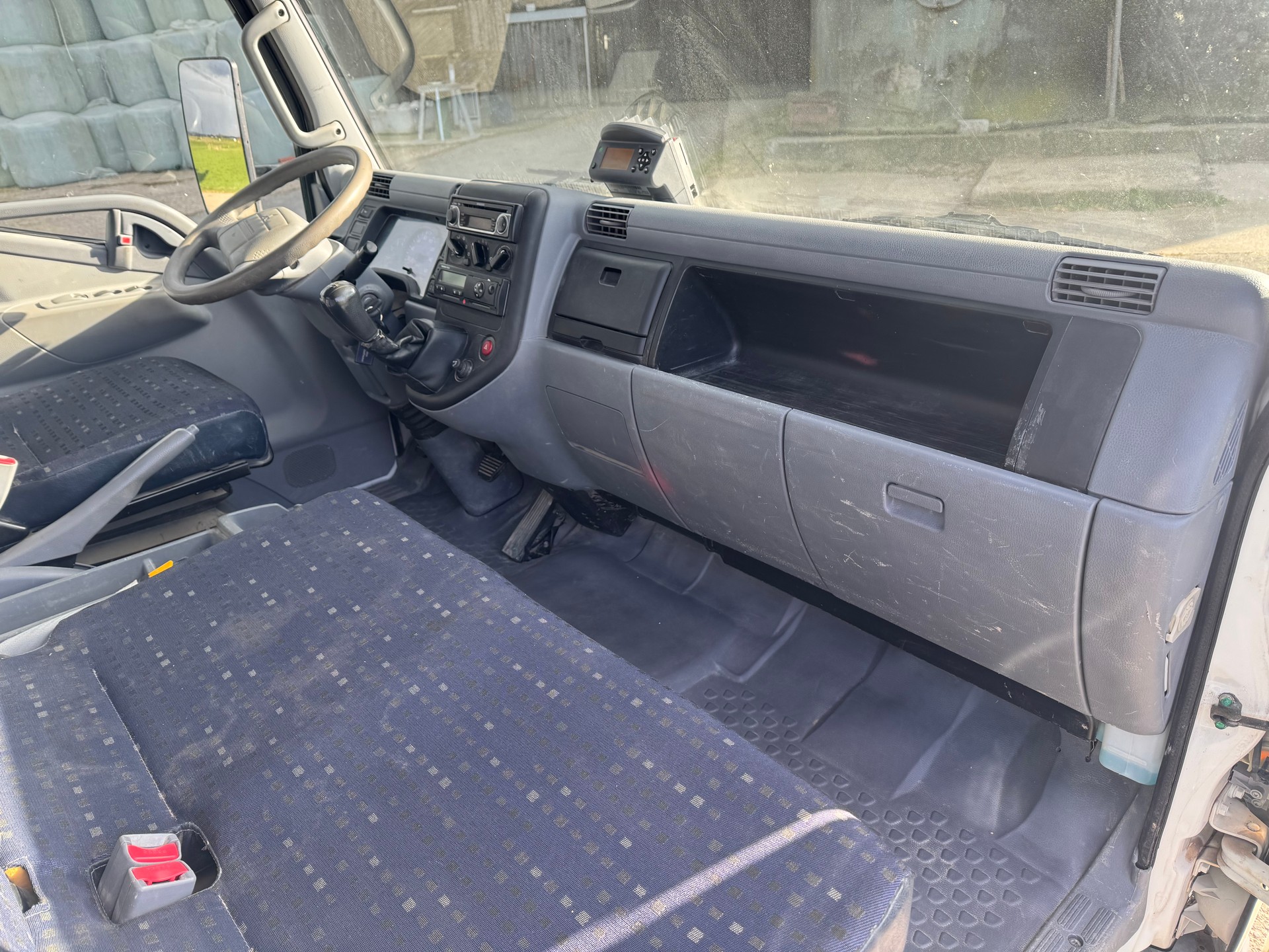 MITSUBISHI MITSUBISHI FUSO Canter-image-4