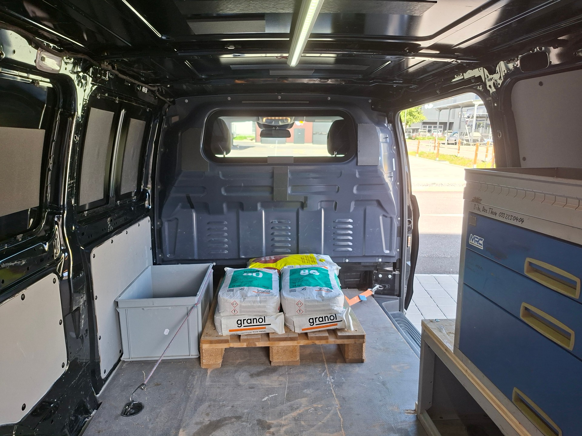 MERCEDES-BENZ 119 Allrad / 9. Gang Automatic-image-5