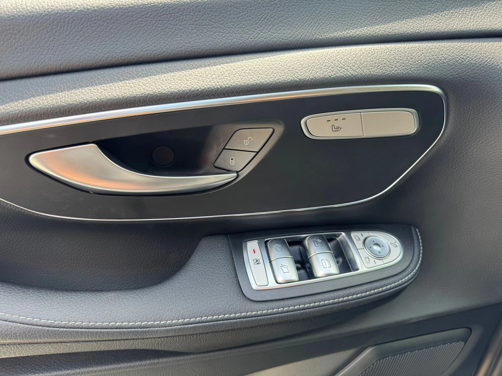 MERCEDES-BENZ V 250 d lang Avantgarde 4Matic G-Tronic-image-15