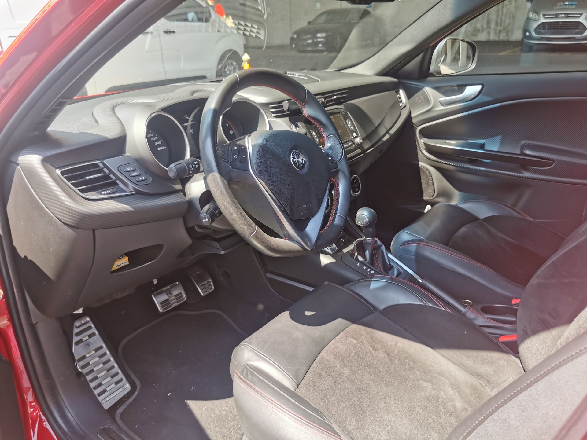 ALFA ROMEO 1750 TBi Veloce TCT-image-4