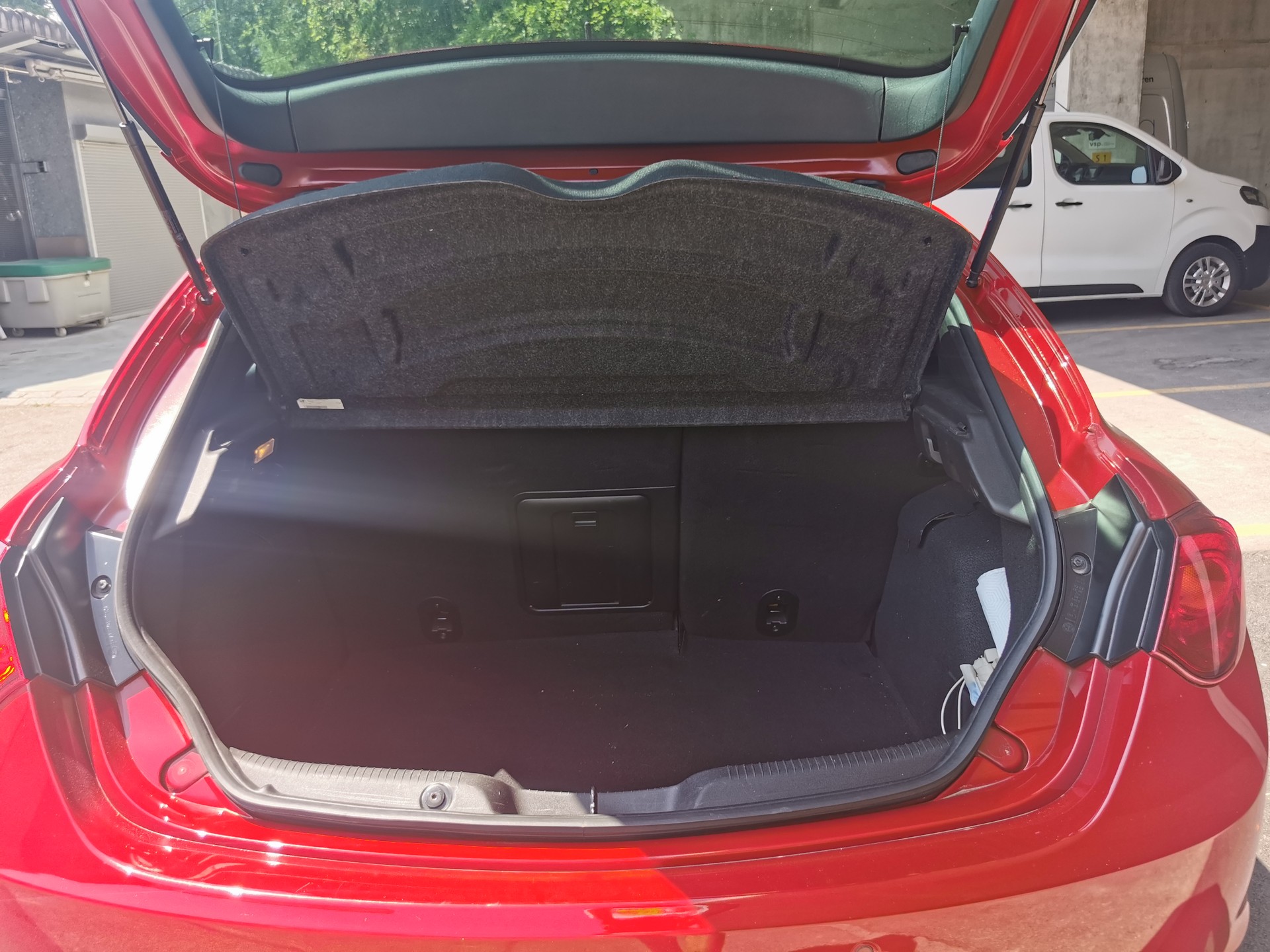 ALFA ROMEO 1750 TBi Veloce TCT-image-3