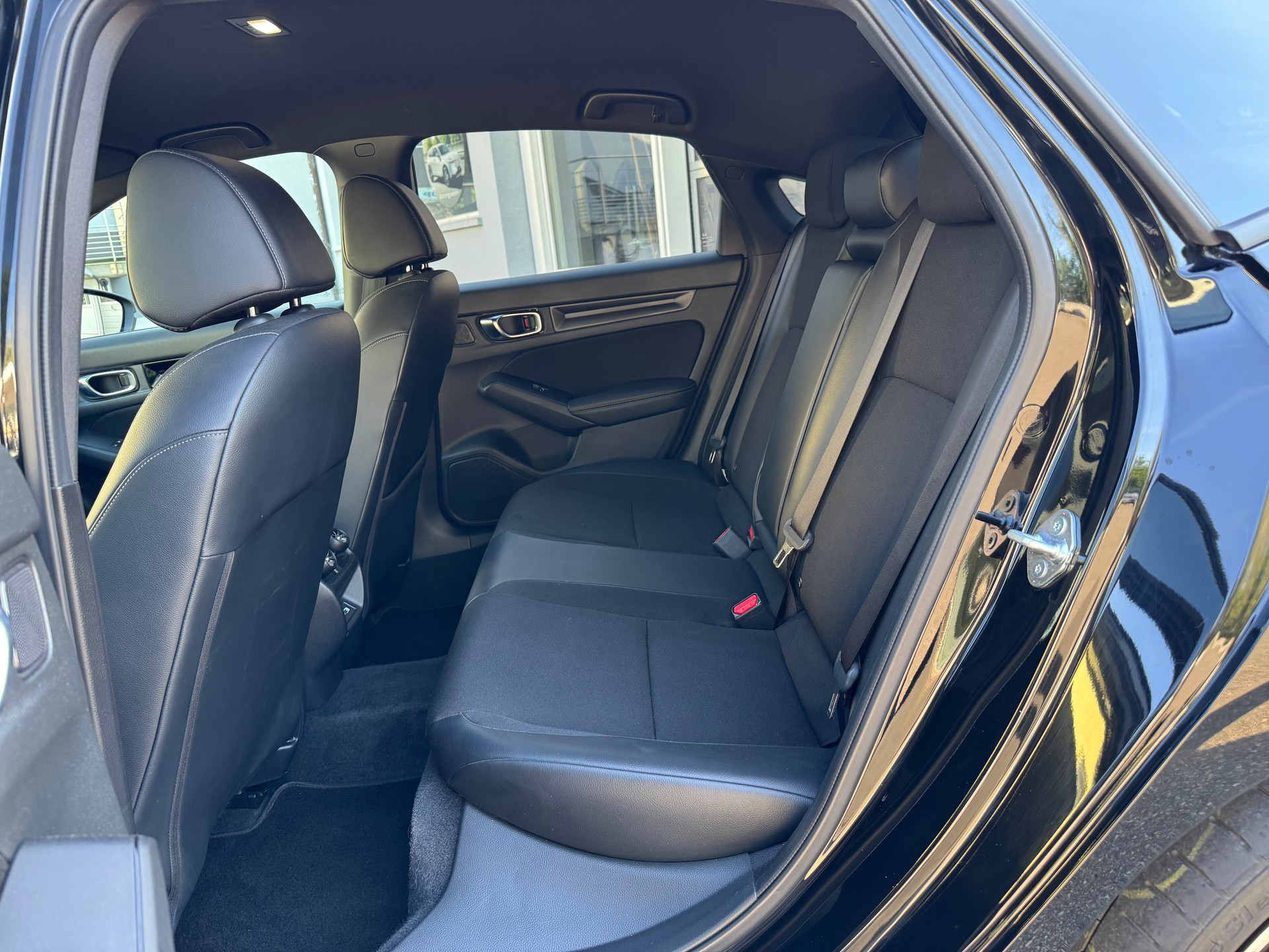 HONDA Civic 2.0 i-MMD HEV Sport-image-13