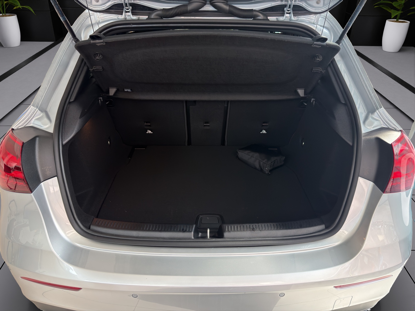 MERCEDES-BENZ A 250 4Matic 8G-DCT-image-4