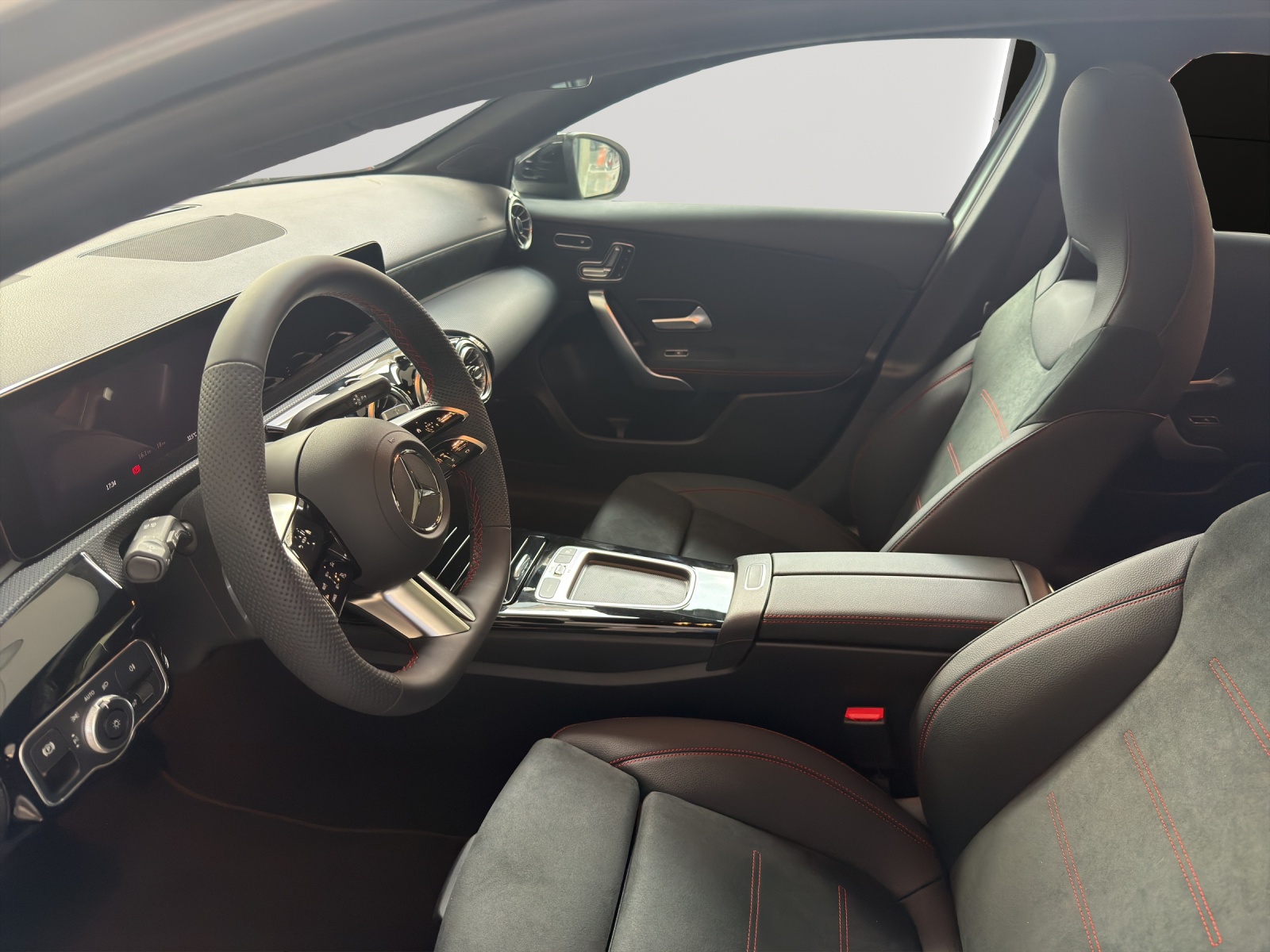 MERCEDES-BENZ A 250 4Matic 8G-DCT-image-7