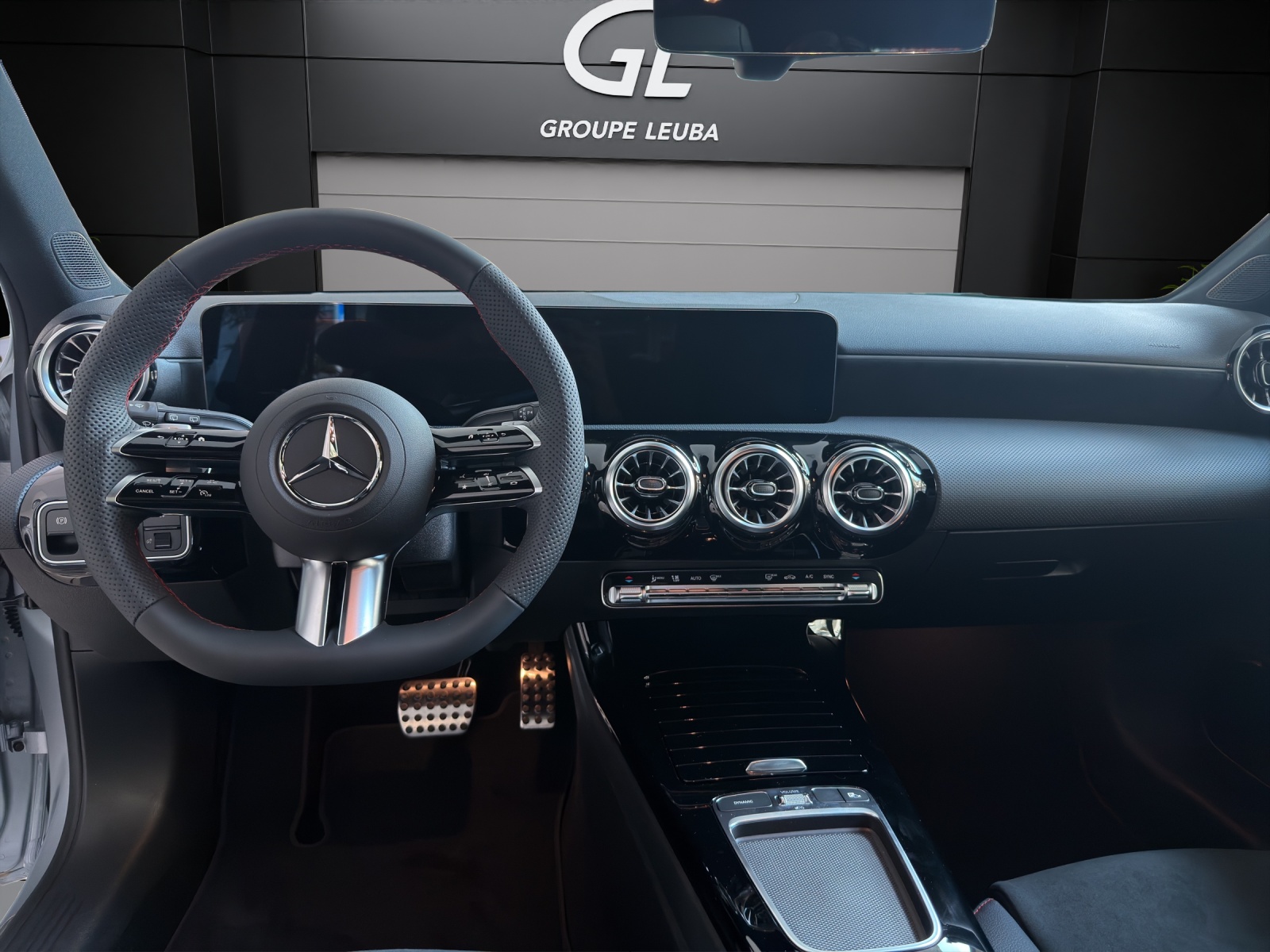 MERCEDES-BENZ A 250 4Matic 8G-DCT-image-10