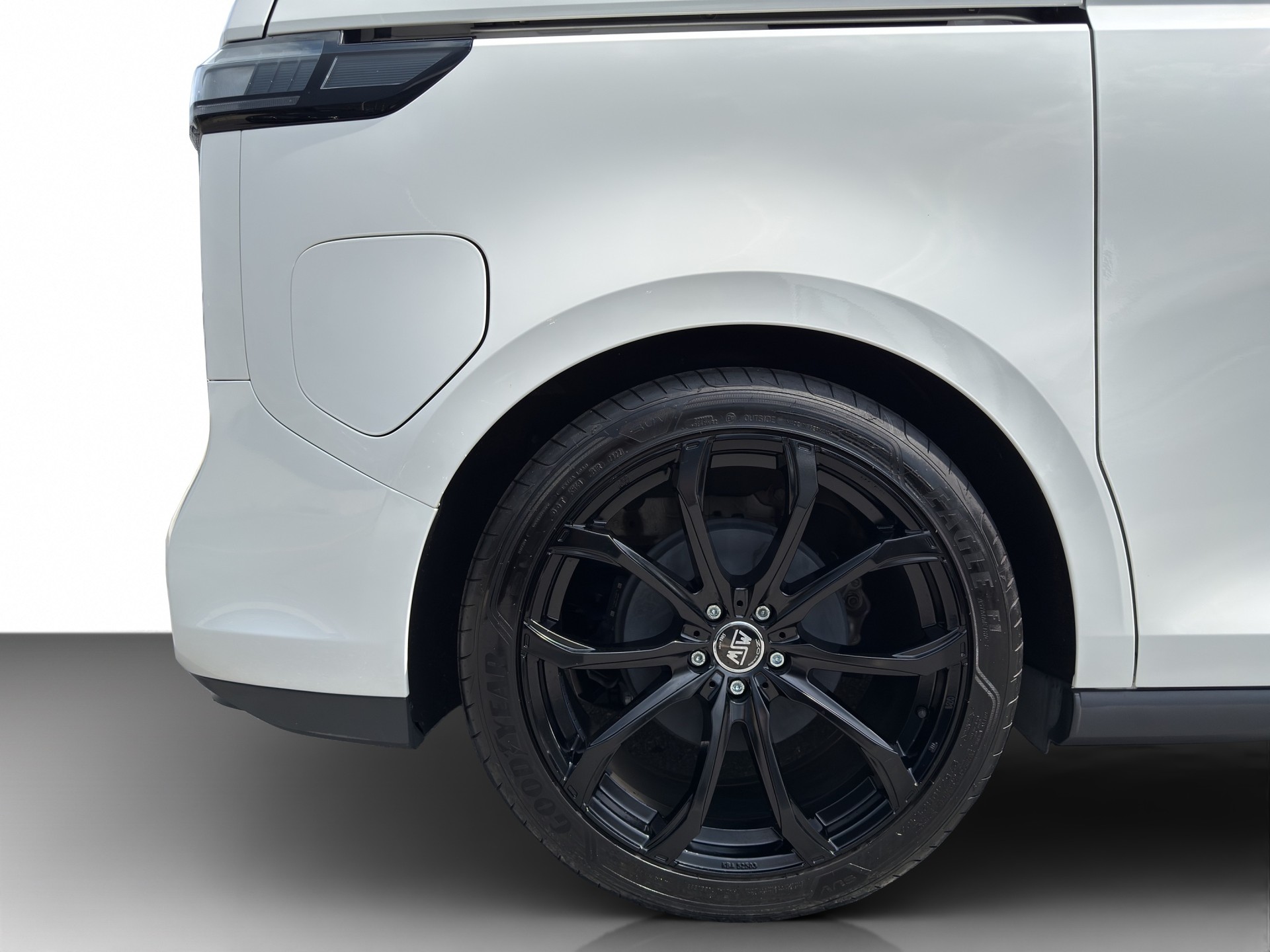 VW ID. Buzz Cargo-image-6