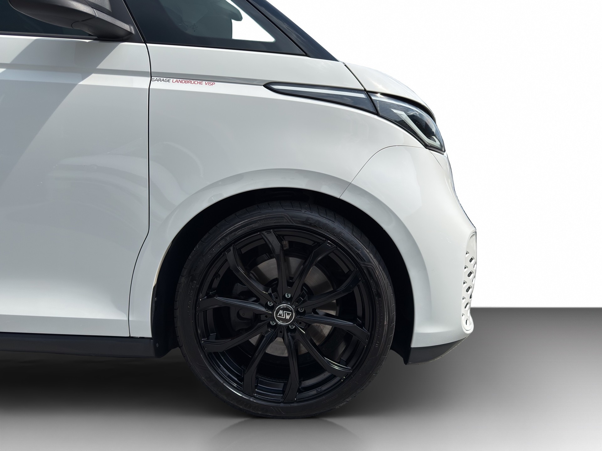 VW ID. Buzz Cargo-image-15
