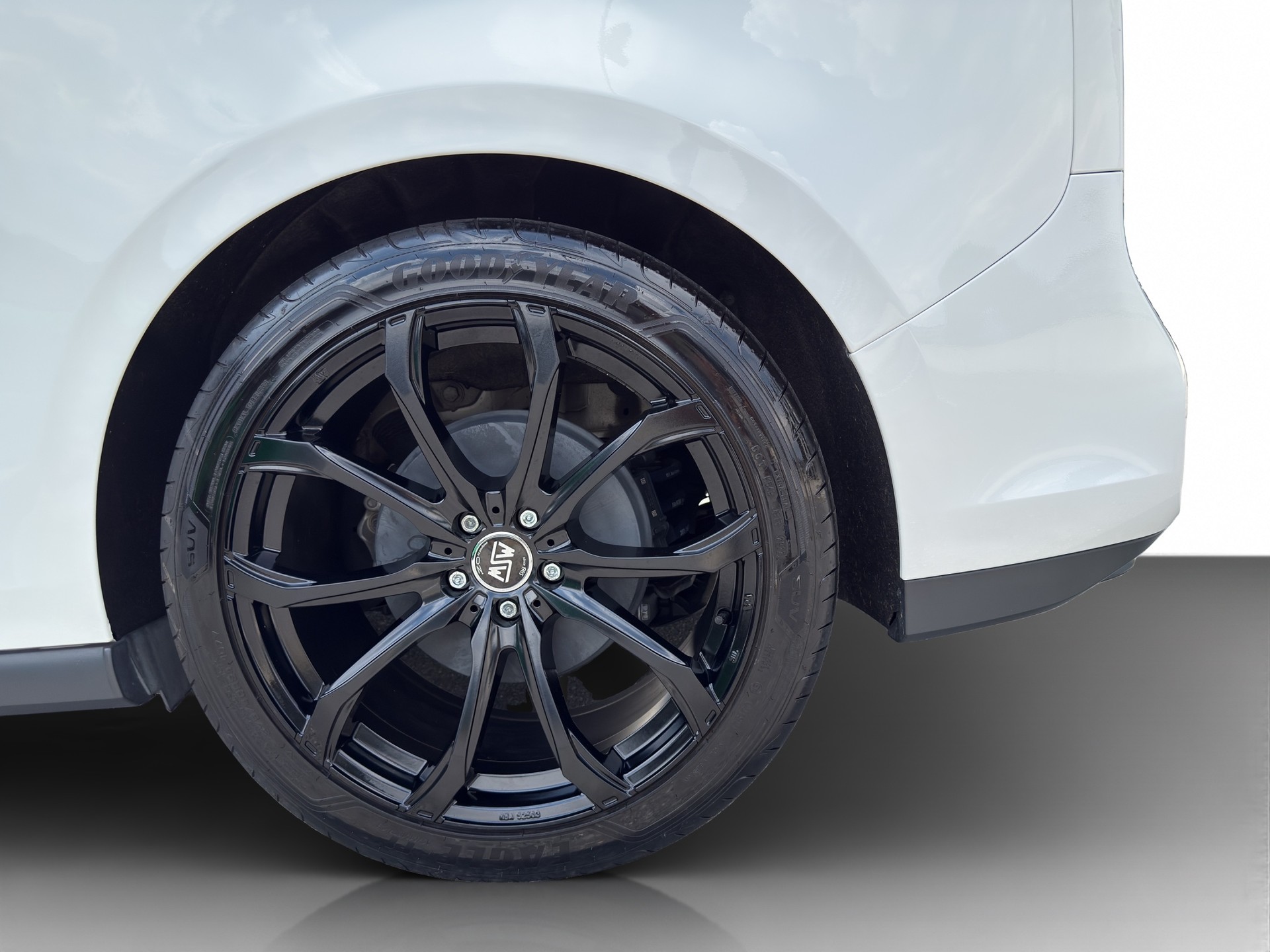 VW ID. Buzz Cargo-image-9