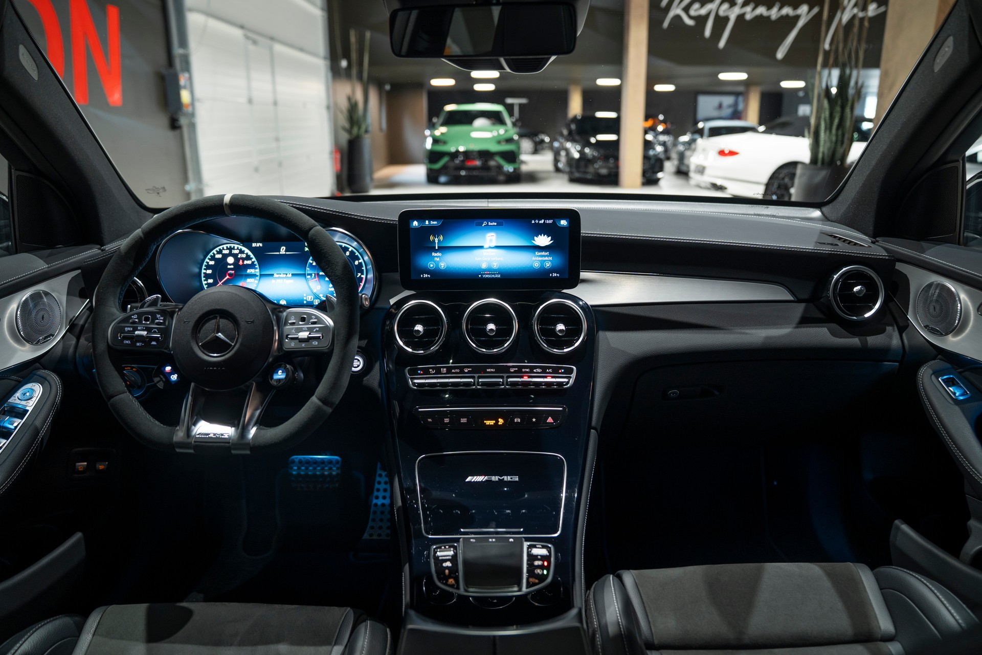 MERCEDES-BENZ GLC 63 S AMG 4Matic 9G-Tronic-image-11