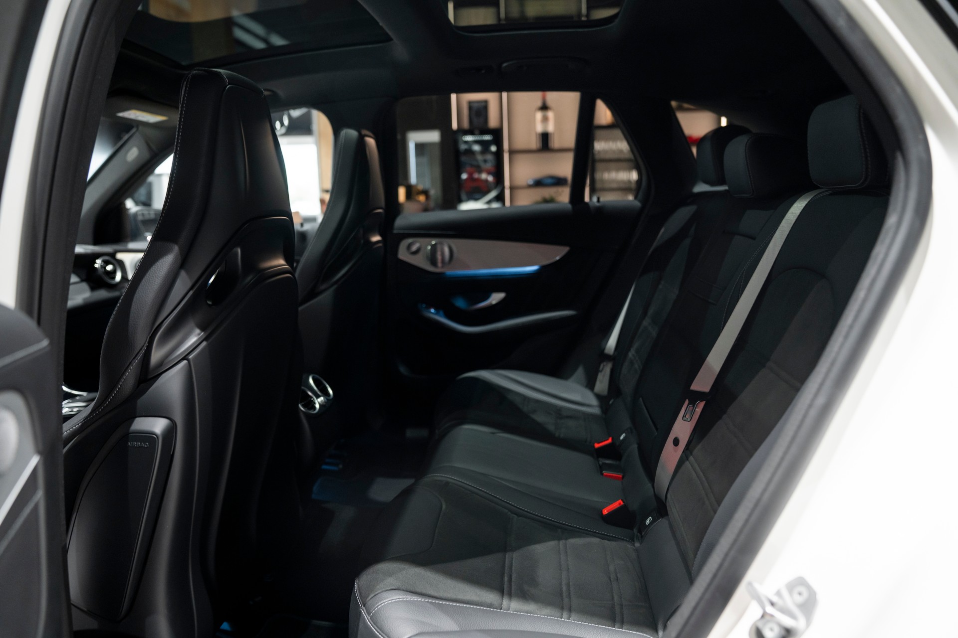 MERCEDES-BENZ GLC 63 S AMG 4Matic 9G-Tronic-image-14