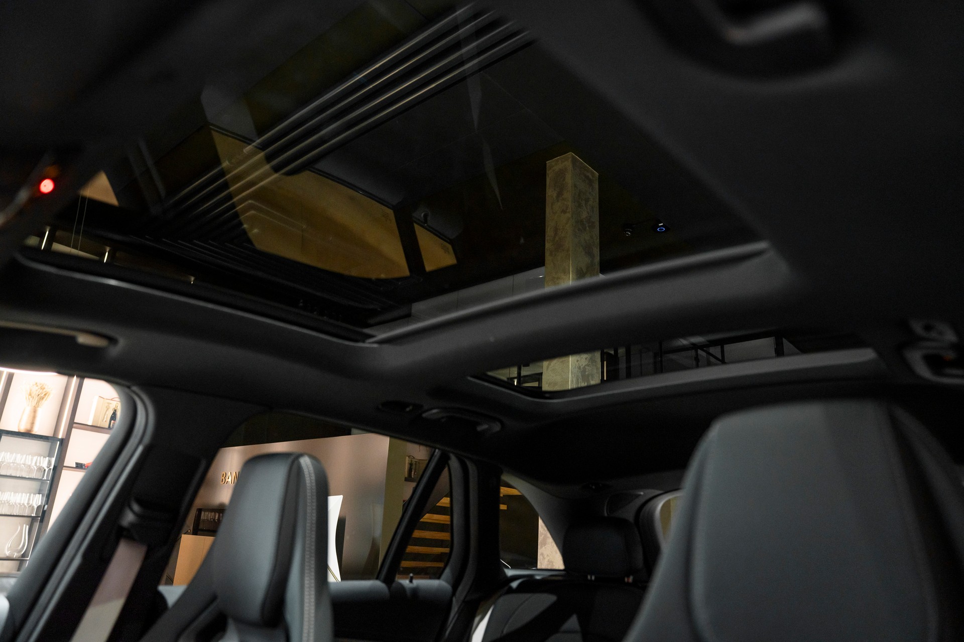 MERCEDES-BENZ GLC 63 S AMG 4Matic 9G-Tronic-image-13