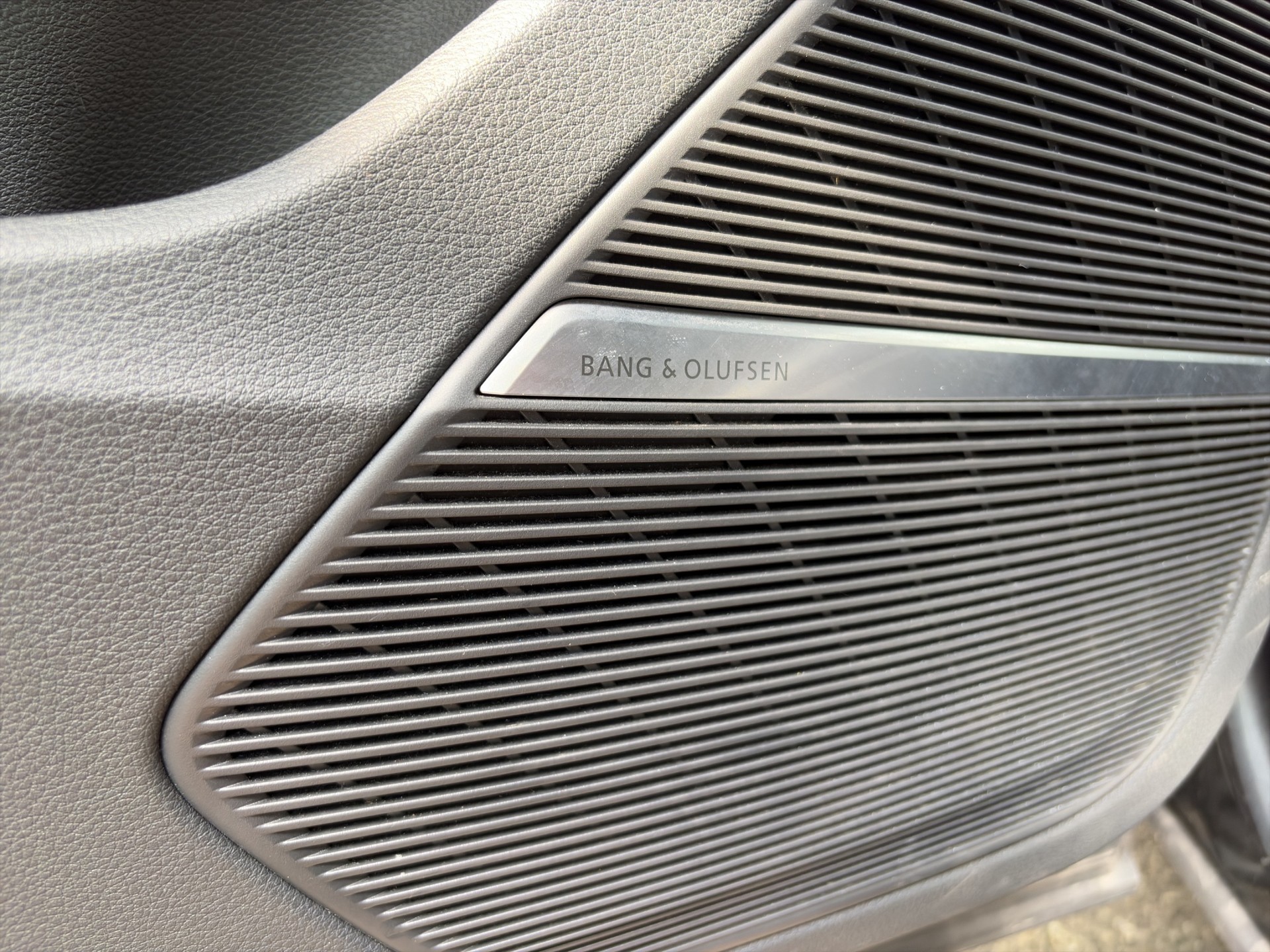 AUDI Q7 50 TDI quattro S Line tiptronic-image-16