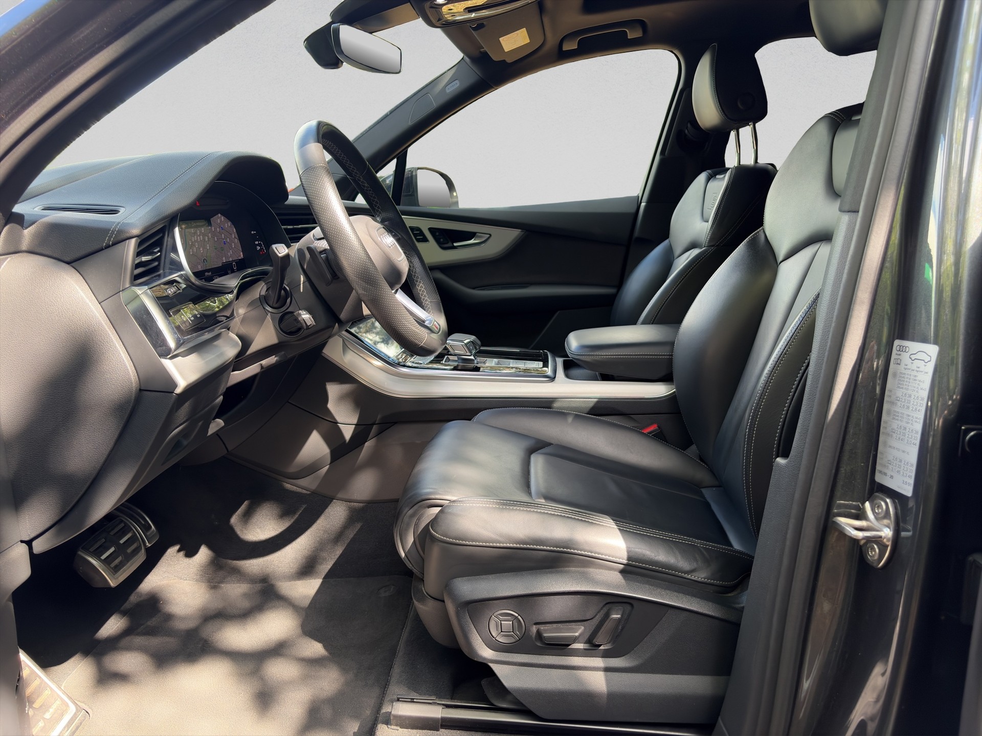 AUDI Q7 50 TDI quattro S Line tiptronic-image-8