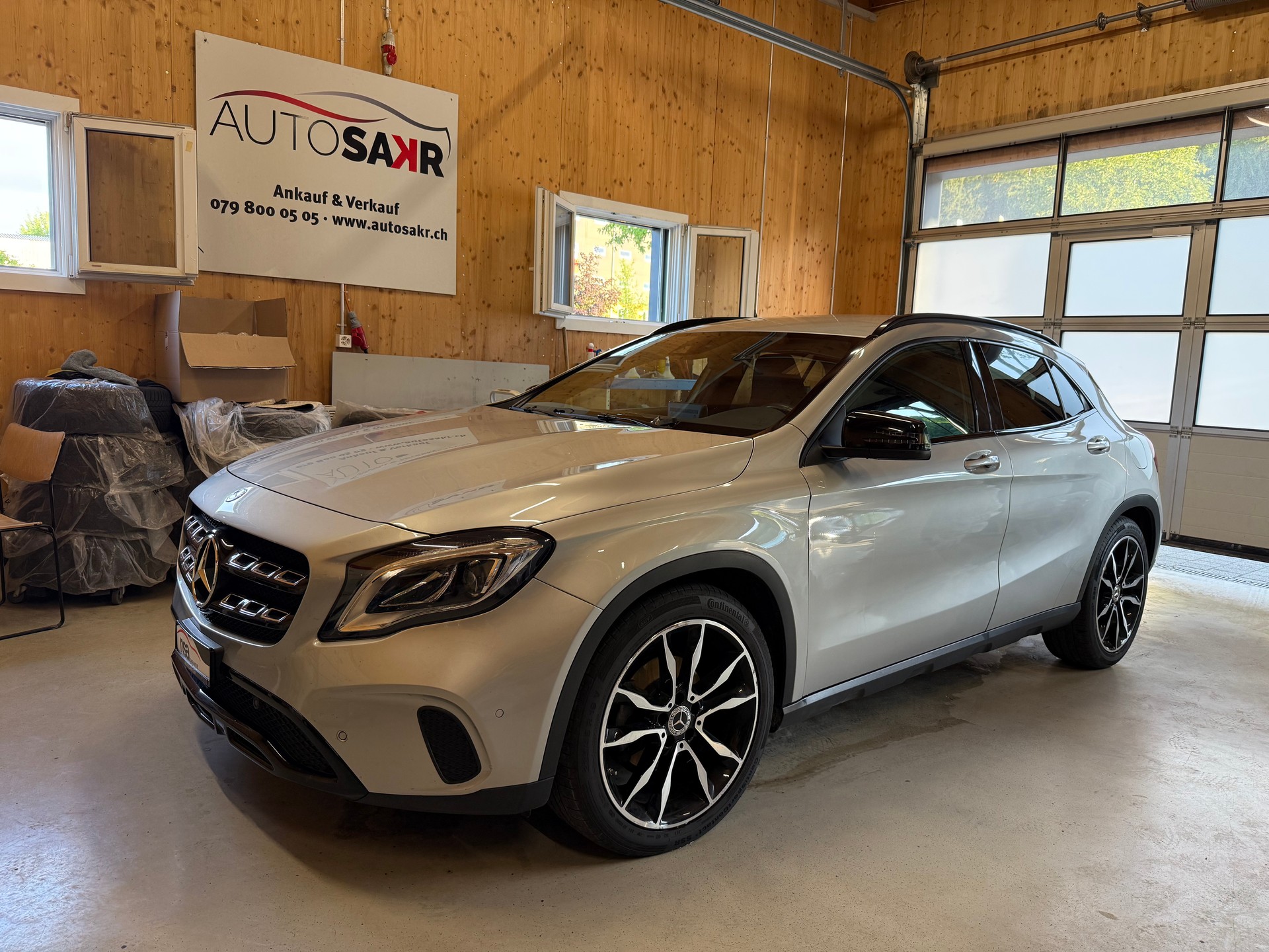MERCEDES-BENZ GLA 200 d Swiss Star Edition Urban 4Matic 7G-DCT-image-0