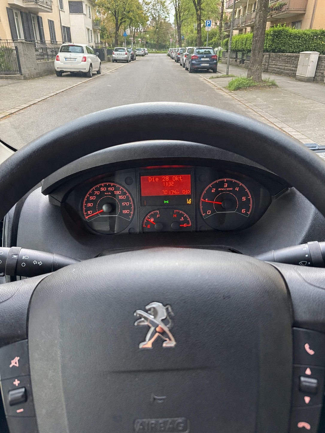 PEUGEOT BOXER-image-5