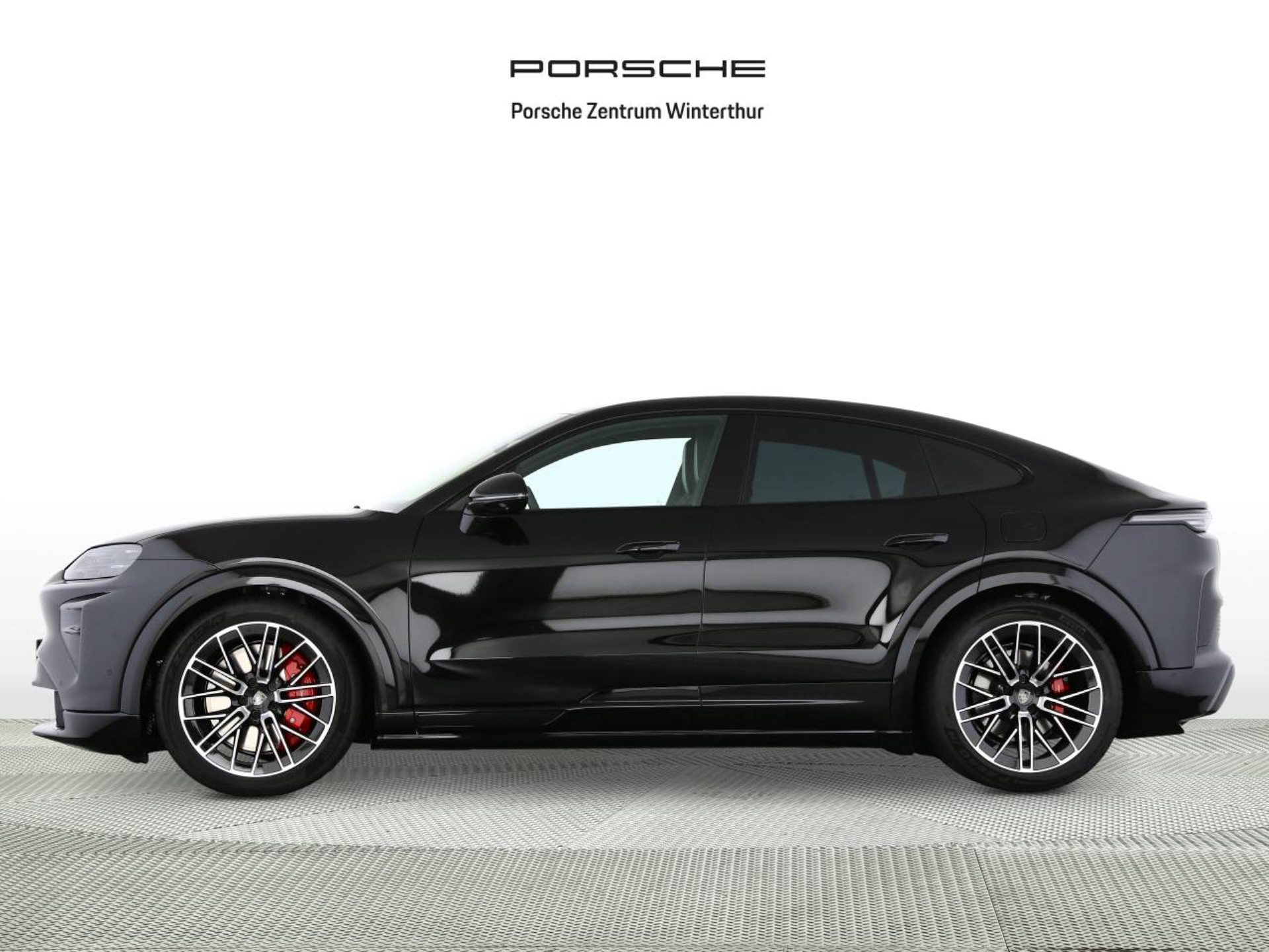 PORSCHE Cayenne Turbo Coupé Electric-showroom-element-1