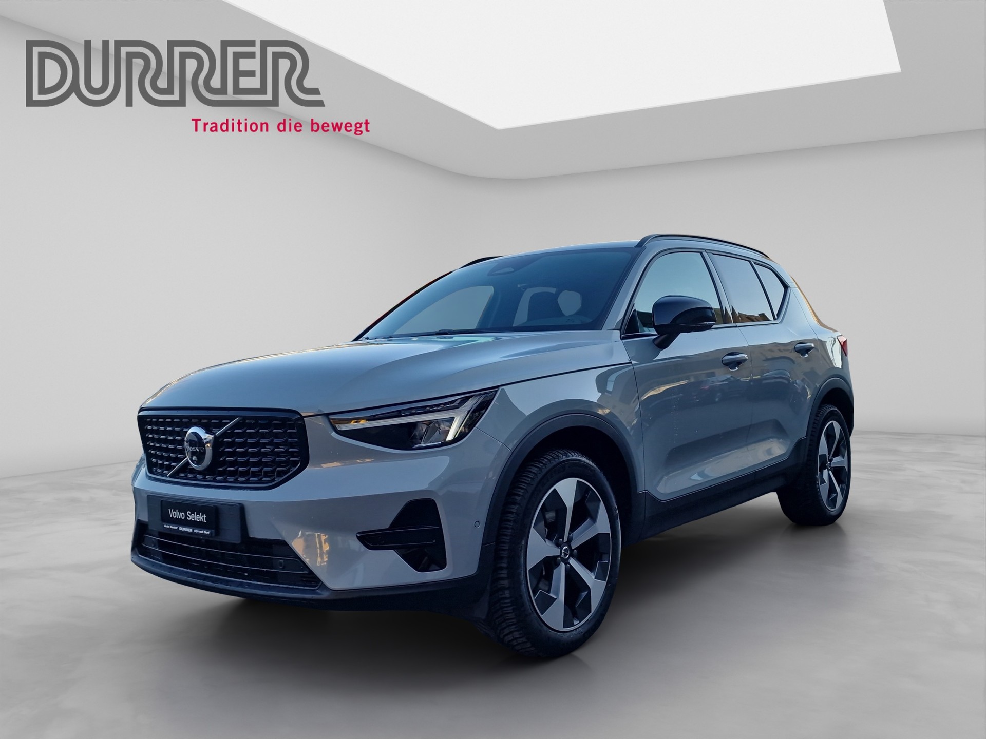 VOLVO XC40 2.0 B4 MH Plus Dark