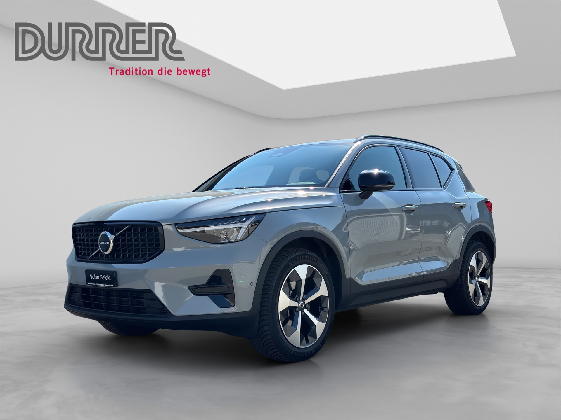 VOLVO XC40 2.0 B4 MH Plus Dark