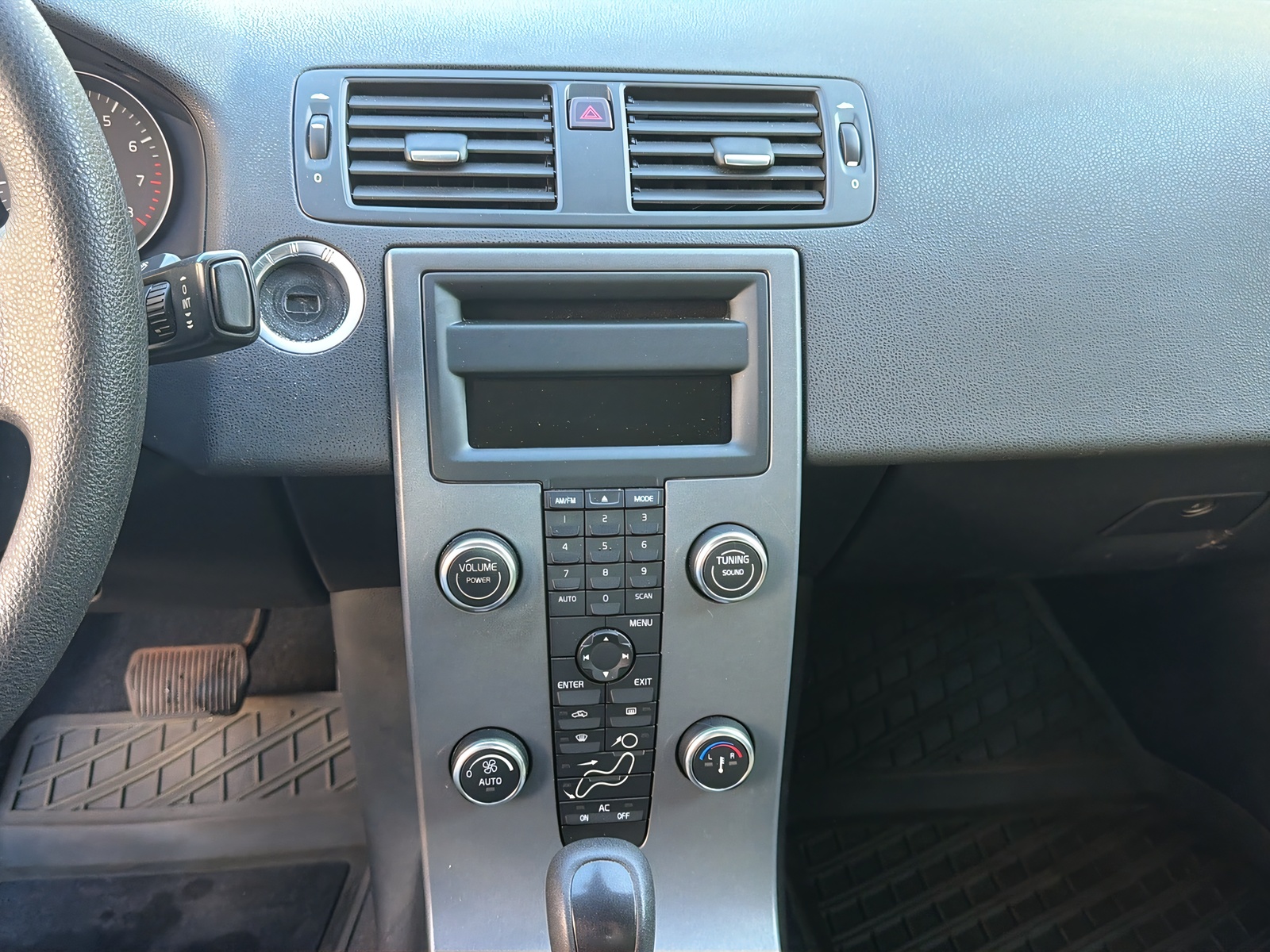 VOLVO S40 2.4 Kinetic Geartronic-image-15