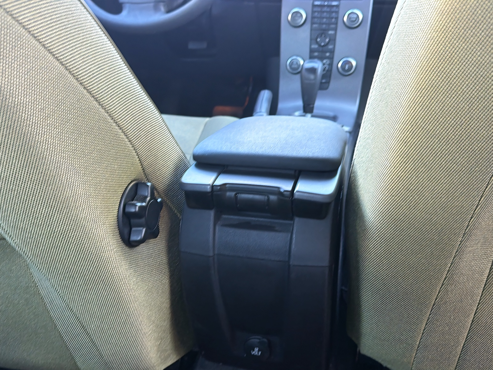 VOLVO S40 2.4 Kinetic Geartronic-image-17