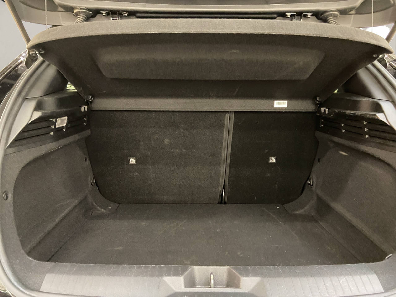 OPEL Astra 1.2 T Hybrid Edition-image-12