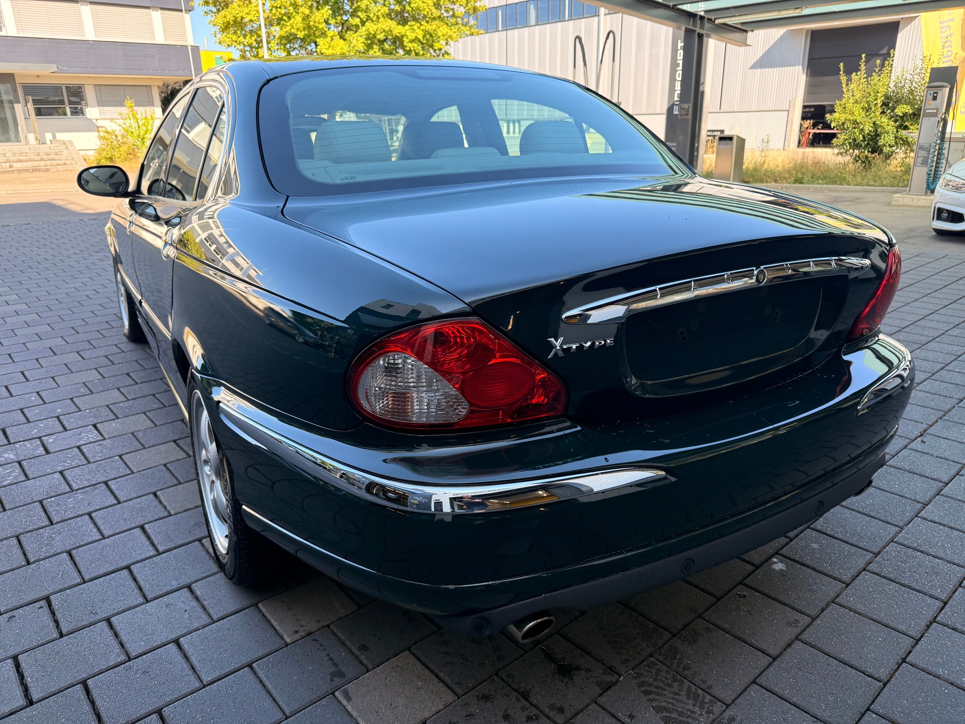 JAGUAR X-Type 3.0 V6 Traction4 Executive-image-8