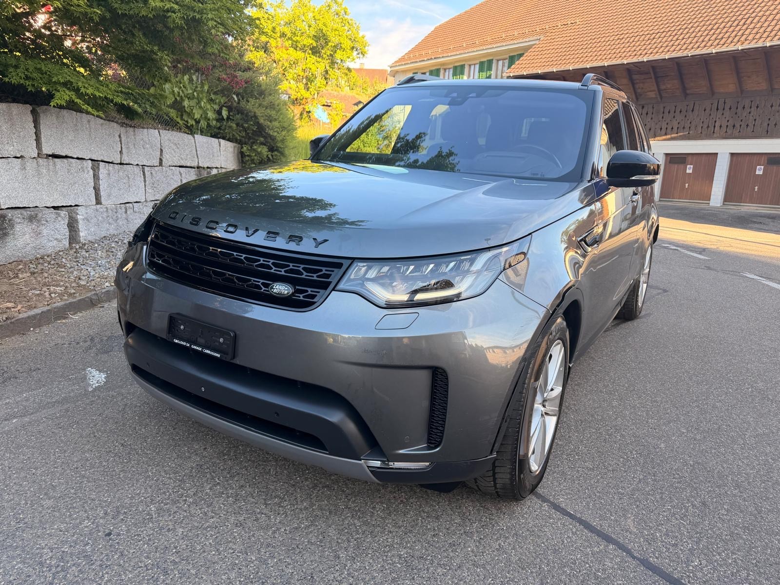 LAND ROVER Discovery 3.0 SDV6 HSE Automatic-image-1