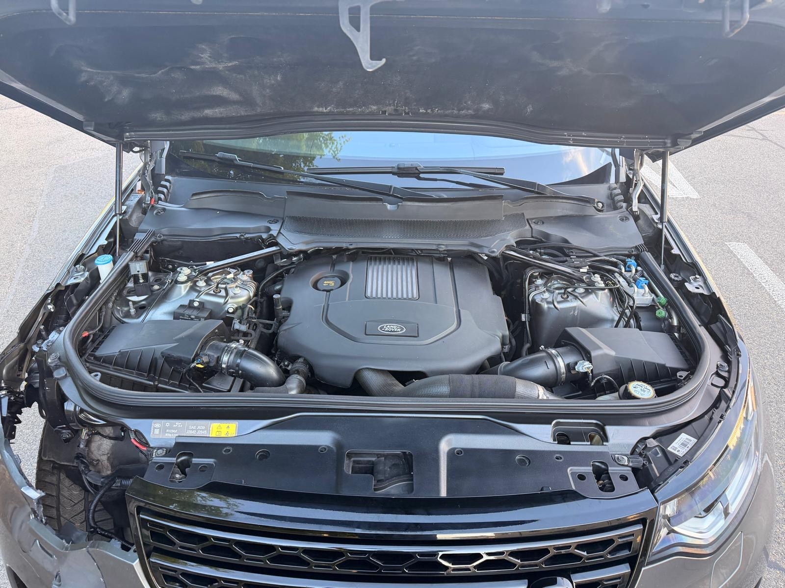 LAND ROVER Discovery 3.0 SDV6 HSE Automatic-image-7