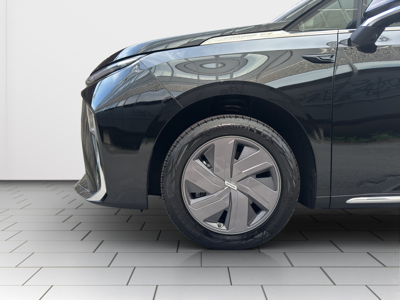 MAXUS Mifa 9 Luxury 90kWh-image-23