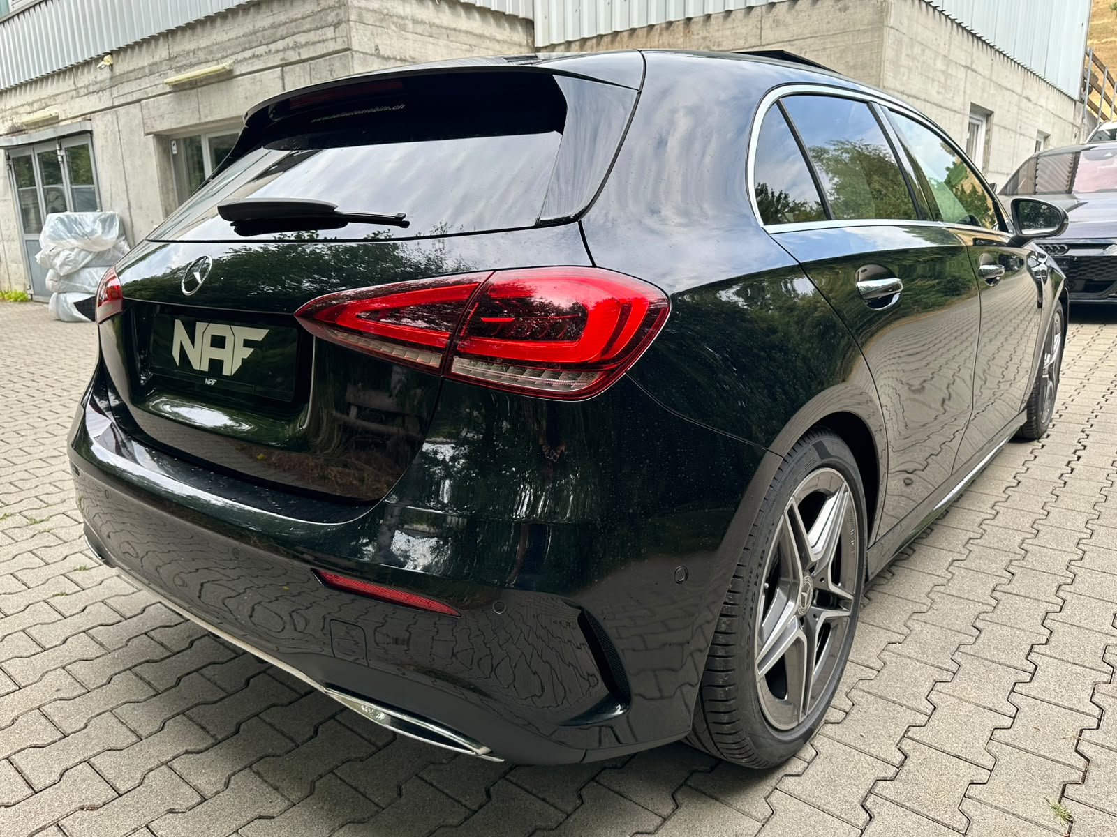 MERCEDES-BENZ A 250 4Matic AMG Line 4Matic 7G-DCT-image-4