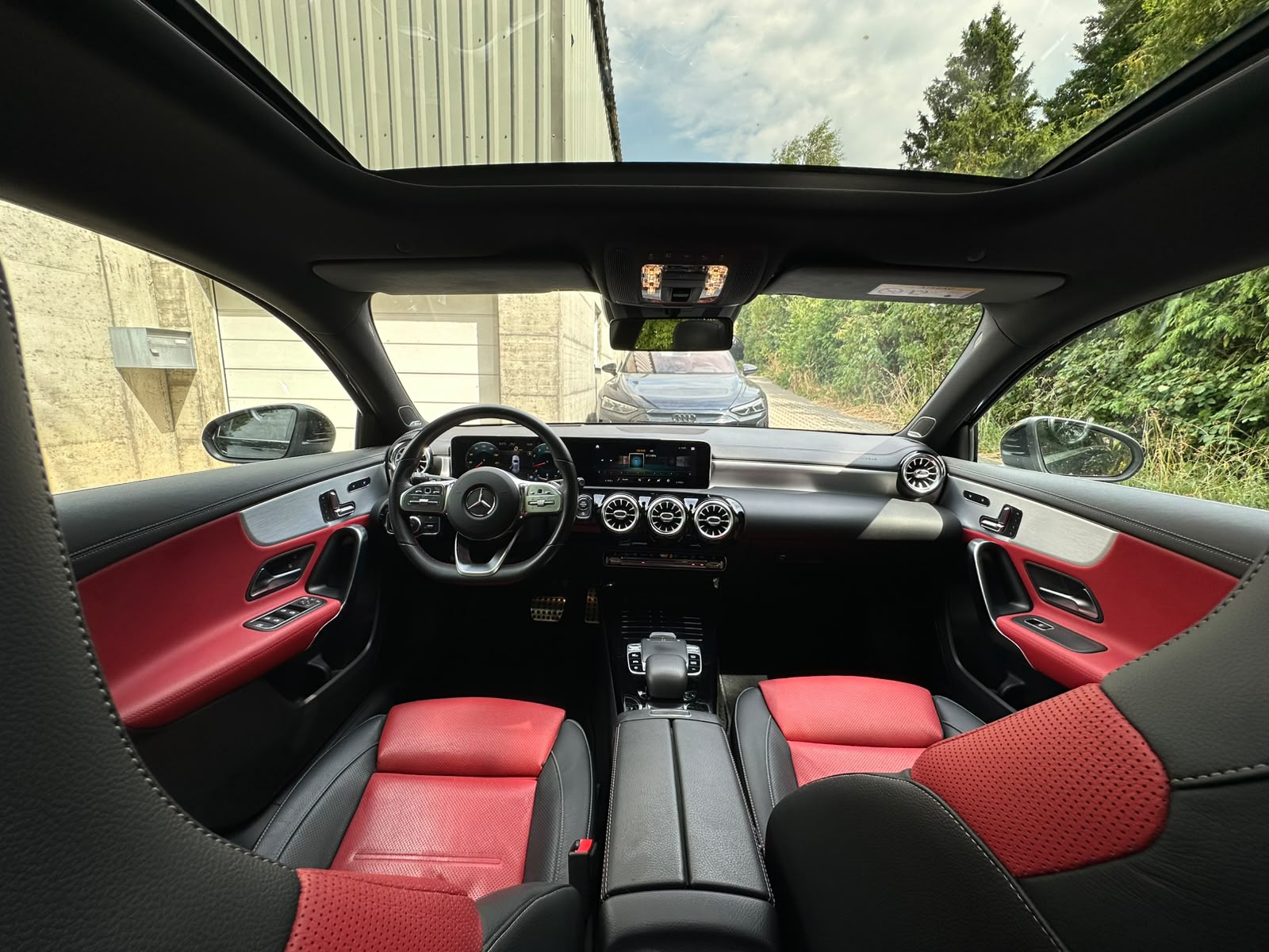 MERCEDES-BENZ A 250 4Matic AMG Line 4Matic 7G-DCT-image-18