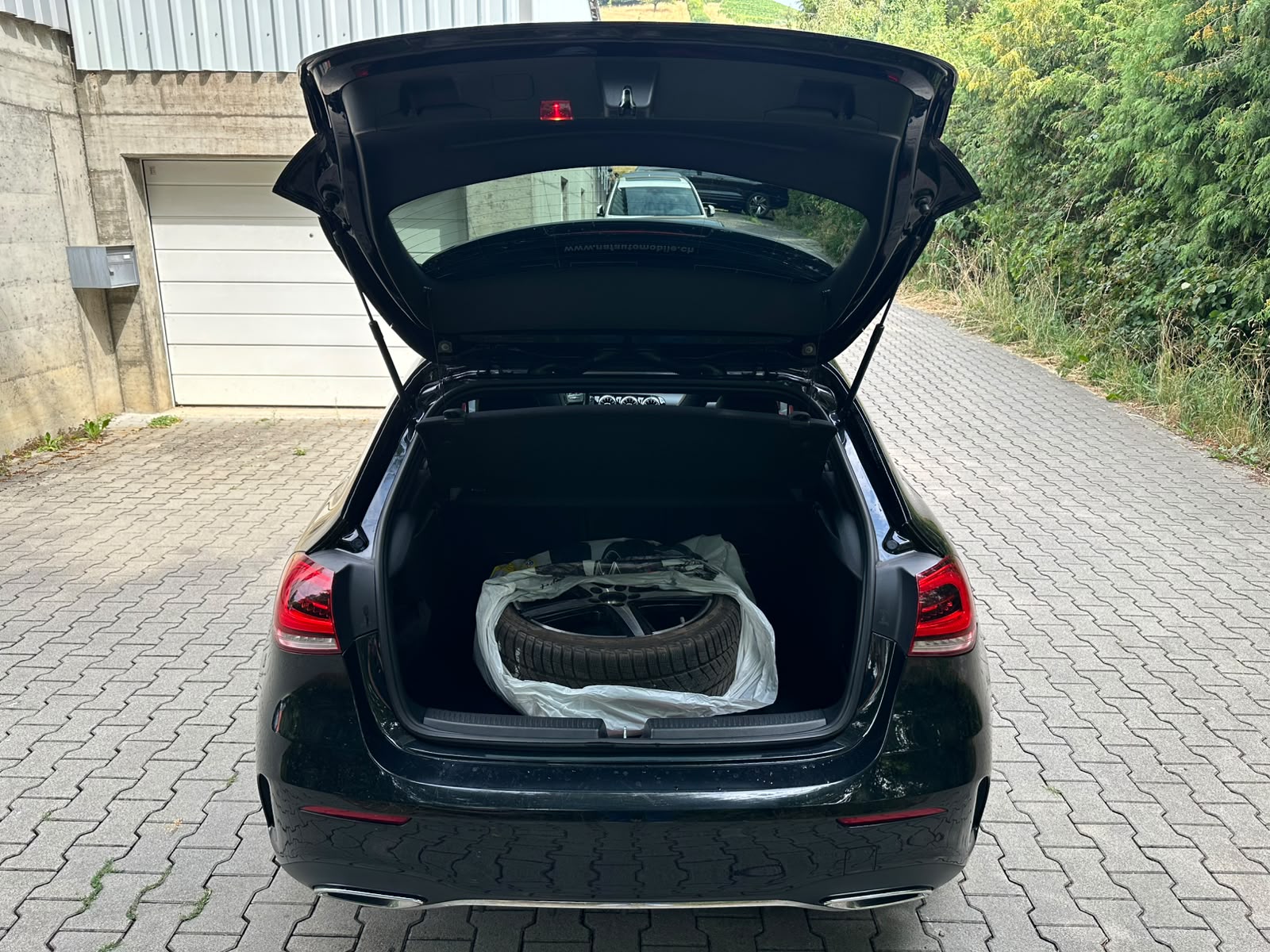 MERCEDES-BENZ A 250 4Matic AMG Line 4Matic 7G-DCT-image-13