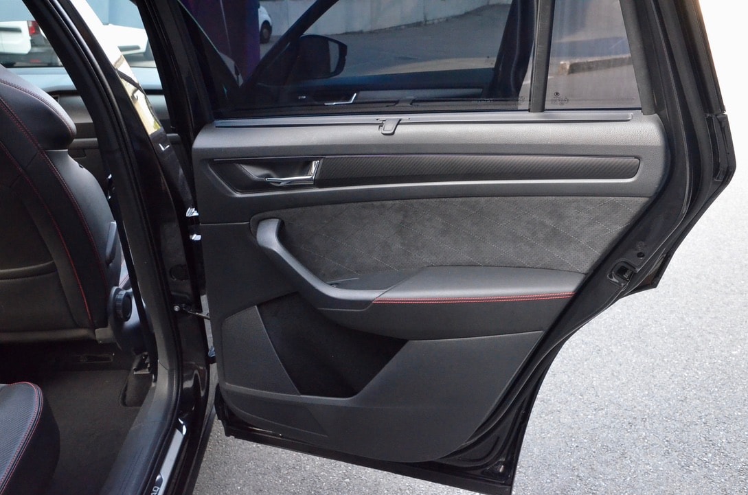 SKODA Kodiaq 2.0 Bi-TDI SCR RS 4x4 DSG-image-12