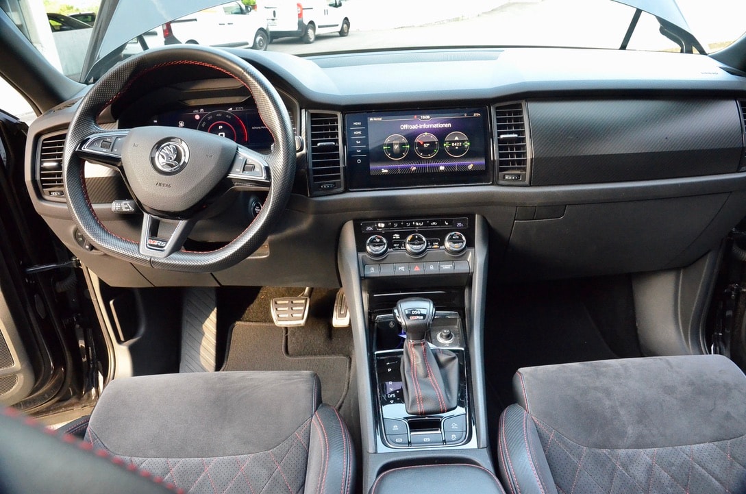 SKODA Kodiaq 2.0 Bi-TDI SCR RS 4x4 DSG-image-17