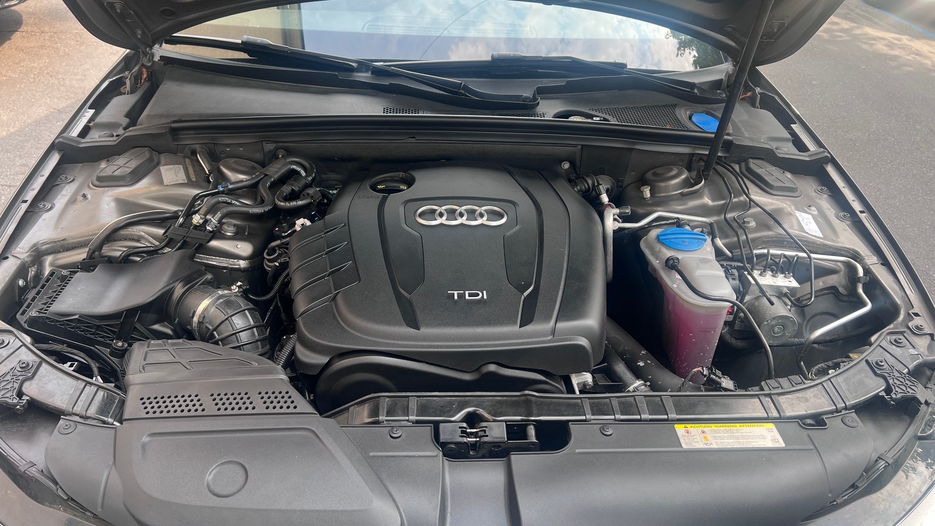 AUDI A4-image-15