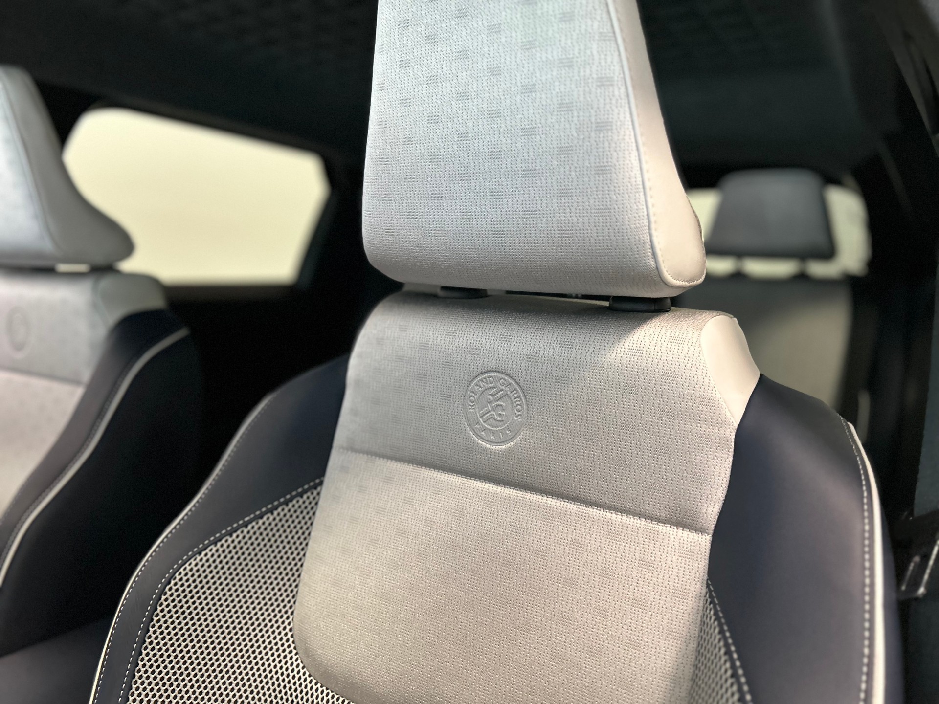 RENAULT R5 E-Tech Comfort Range 52 kWh Roland Garros-image-11