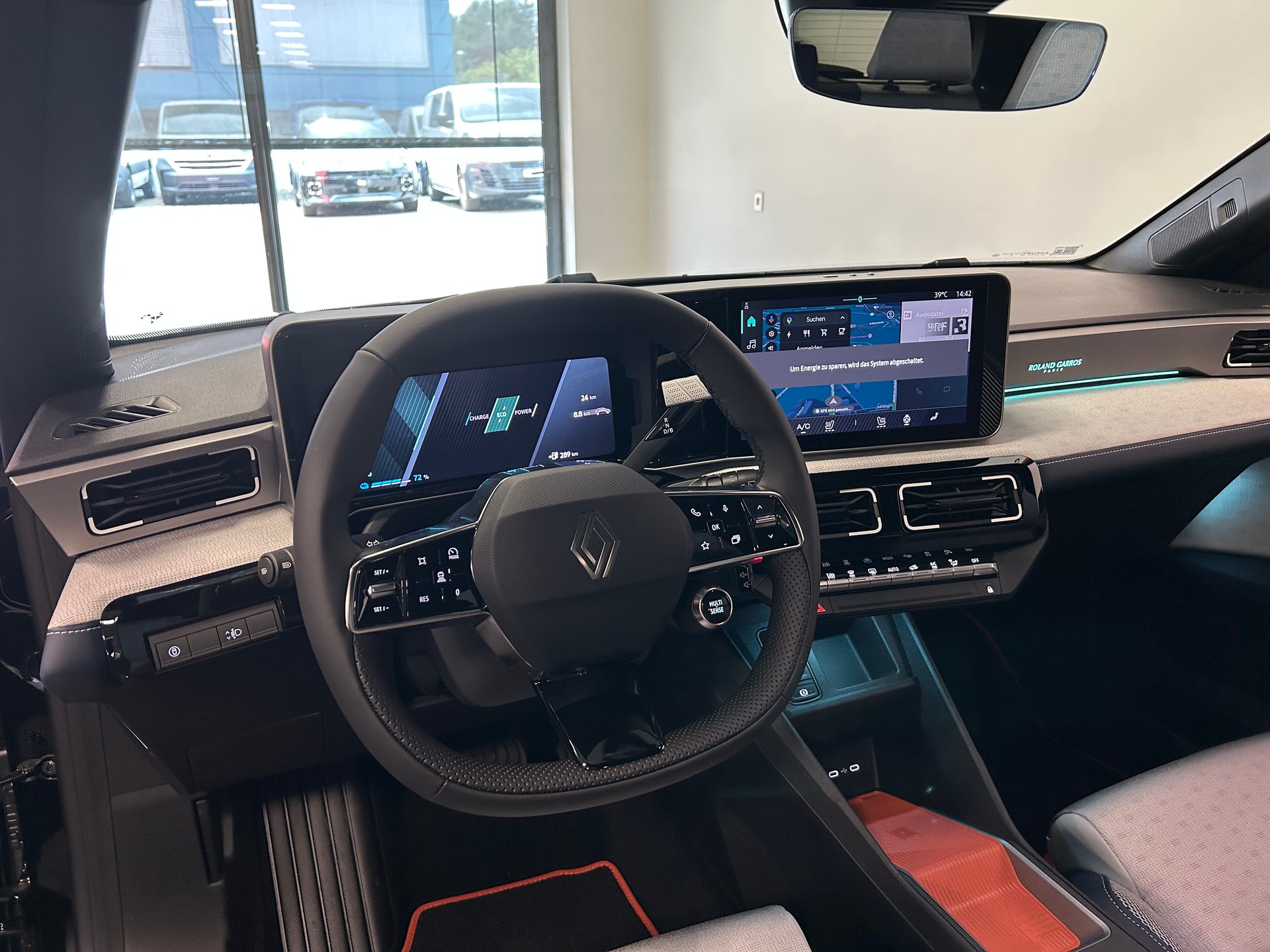 RENAULT R5 E-Tech Comfort Range 52 kWh Roland Garros-image-13