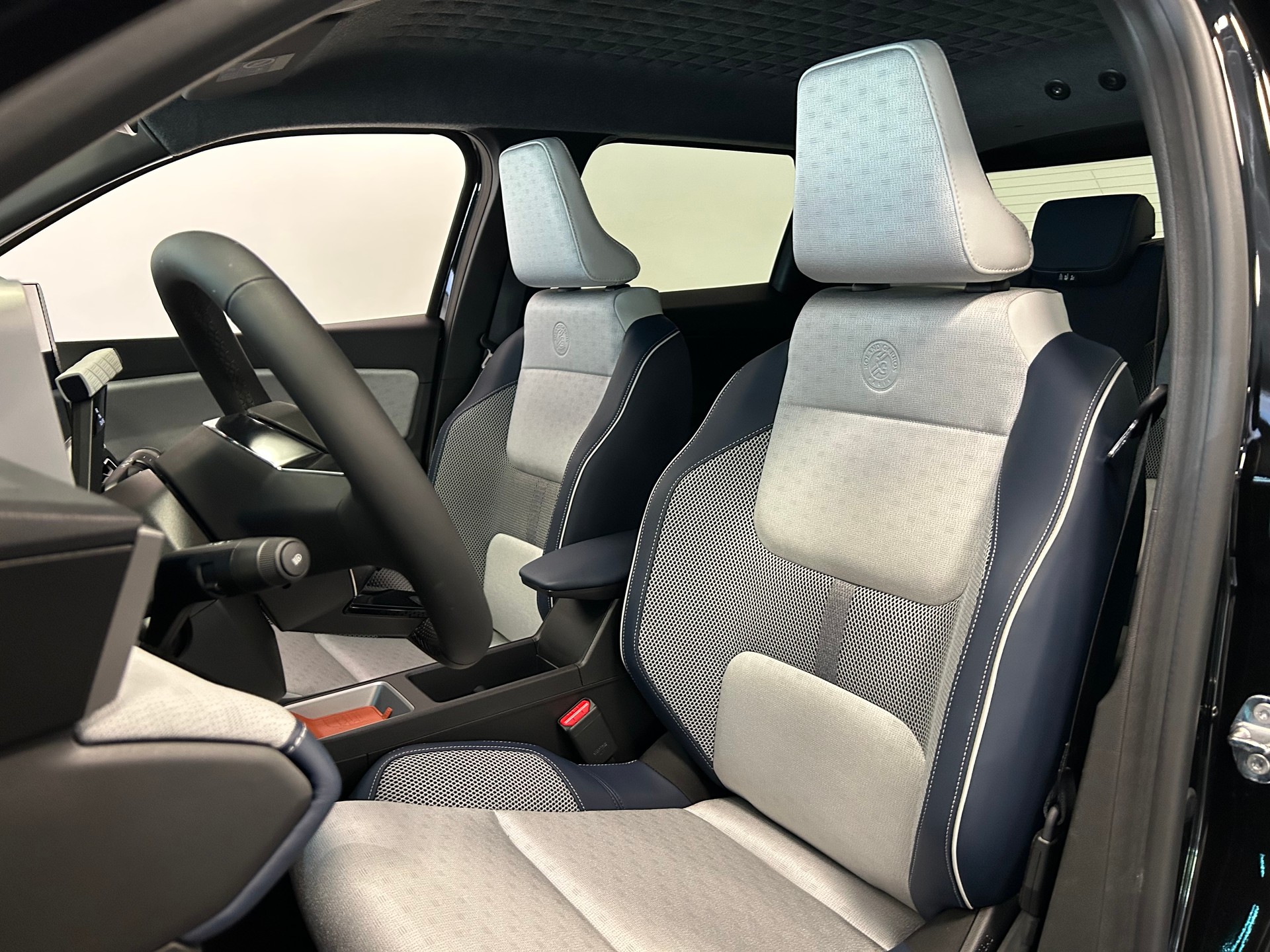 RENAULT R5 E-Tech Comfort Range 52 kWh Roland Garros-image-10