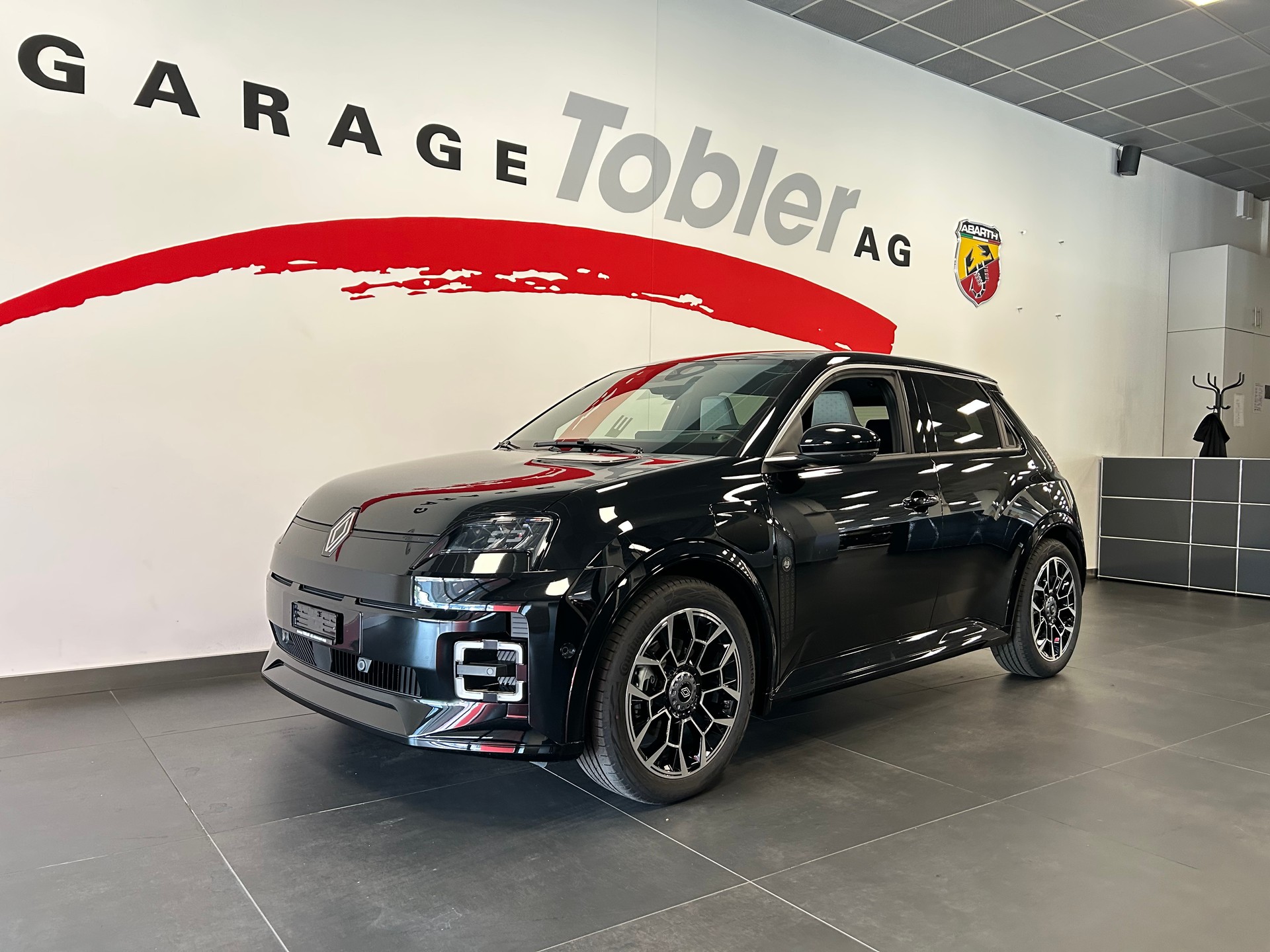 RENAULT R5 E-Tech Comfort Range 52 kWh Roland Garros-image-0
