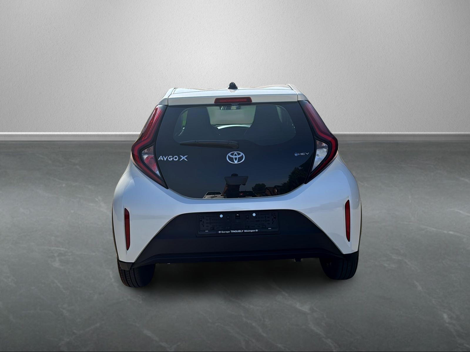 TOYOTA Aygo X 1.5 VVT-i HSD Comfort-image-4