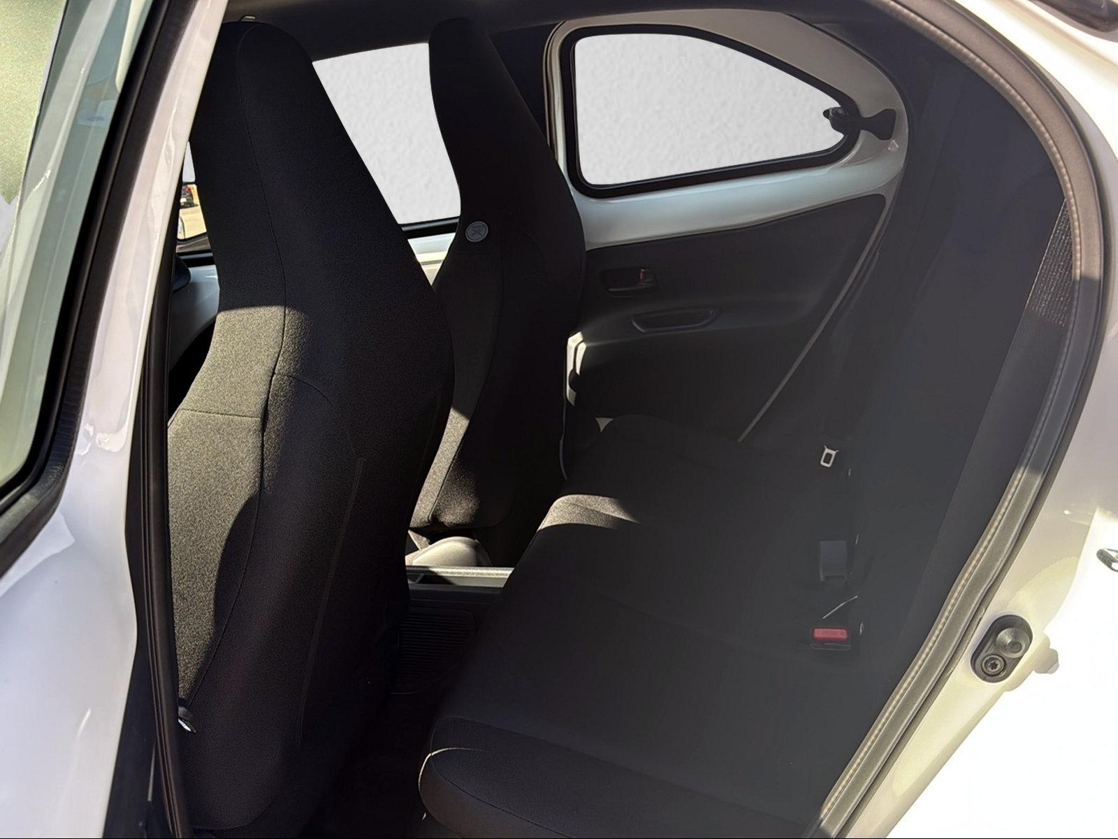 TOYOTA Aygo X 1.5 VVT-i HSD Comfort-image-6