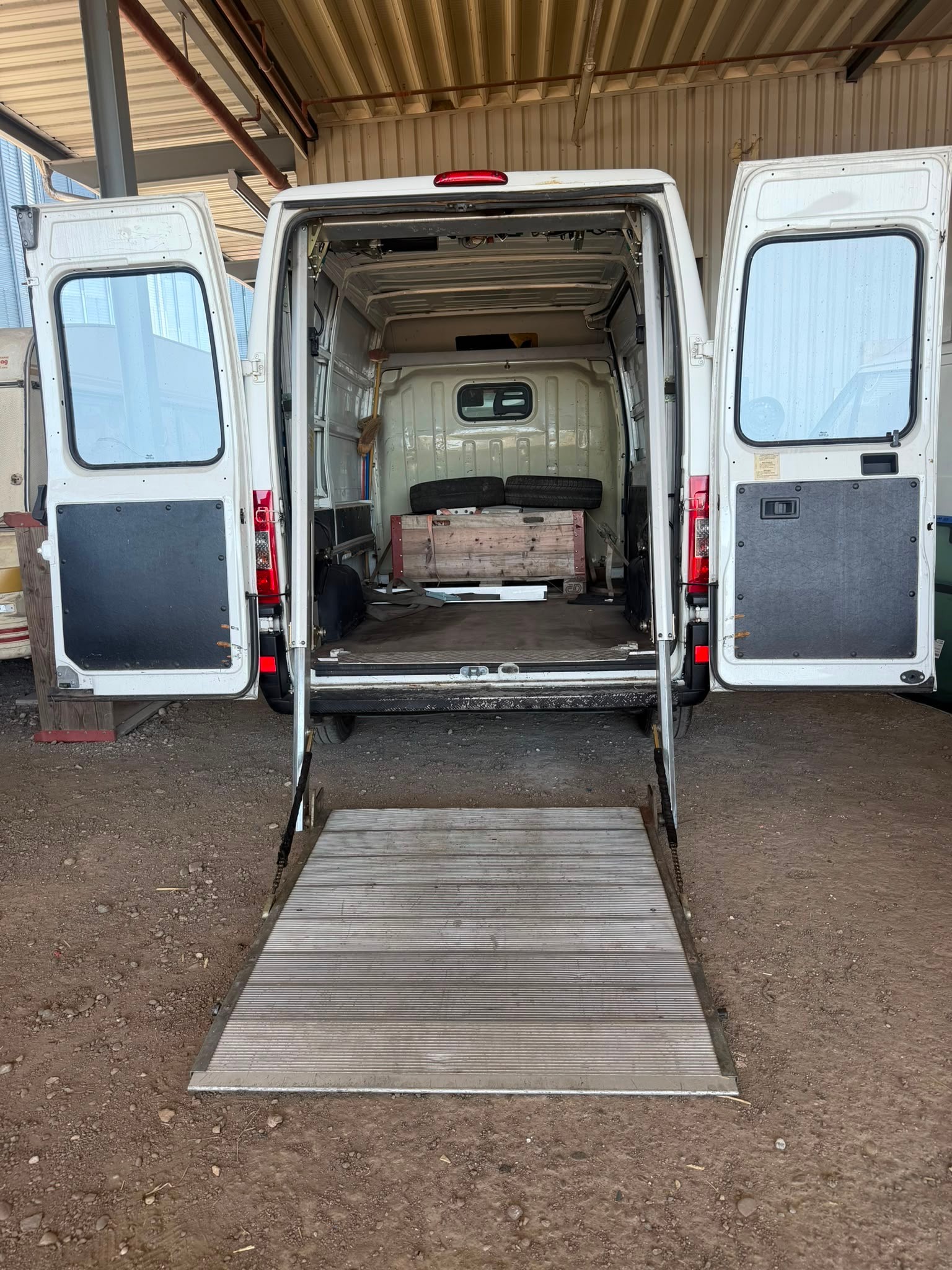 PEUGEOT Boxer 15Q 2.8 HDI-image-9