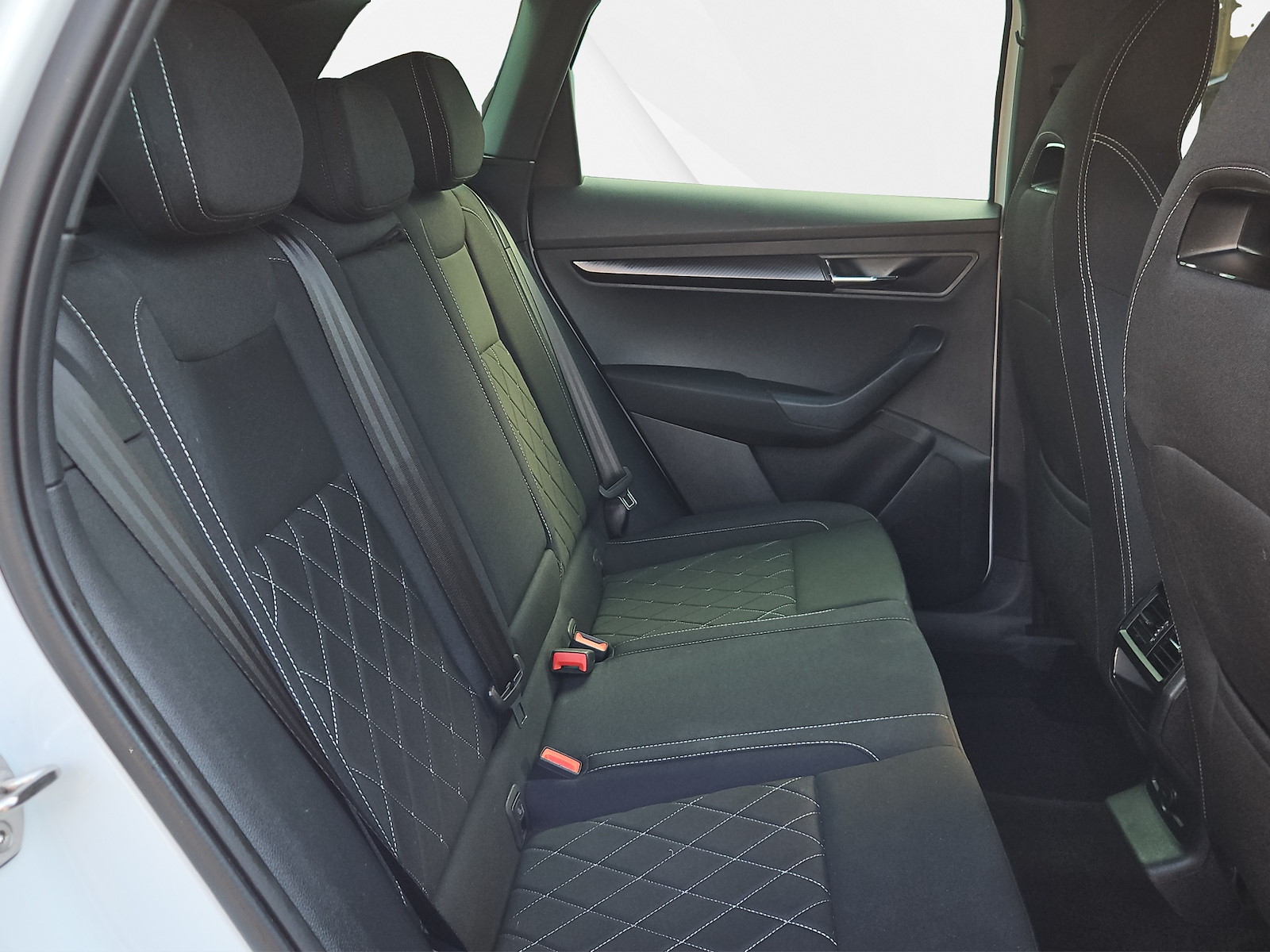 SKODA Karoq 2.0 TSI SportLine DSG 4x4-image-11