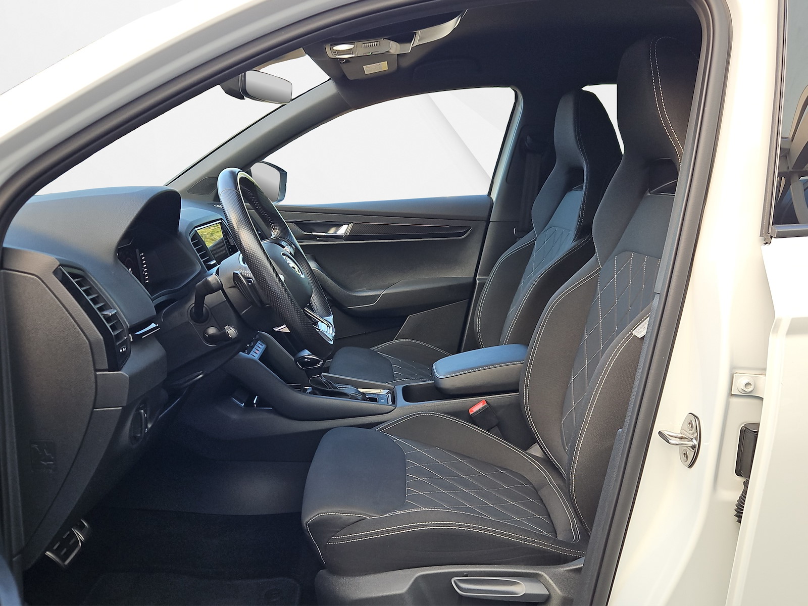 SKODA Karoq 2.0 TSI SportLine DSG 4x4-image-8